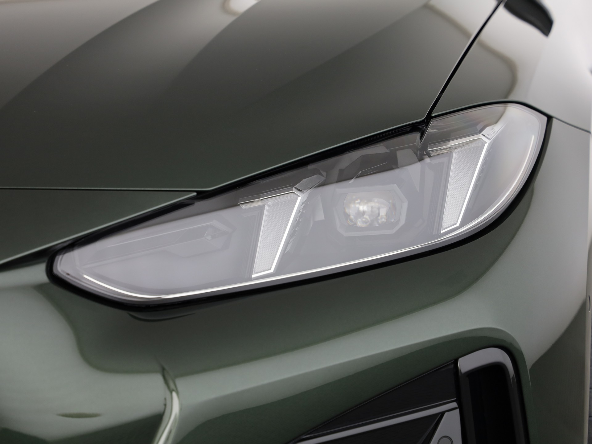 BMW M440i xDrive-image-5