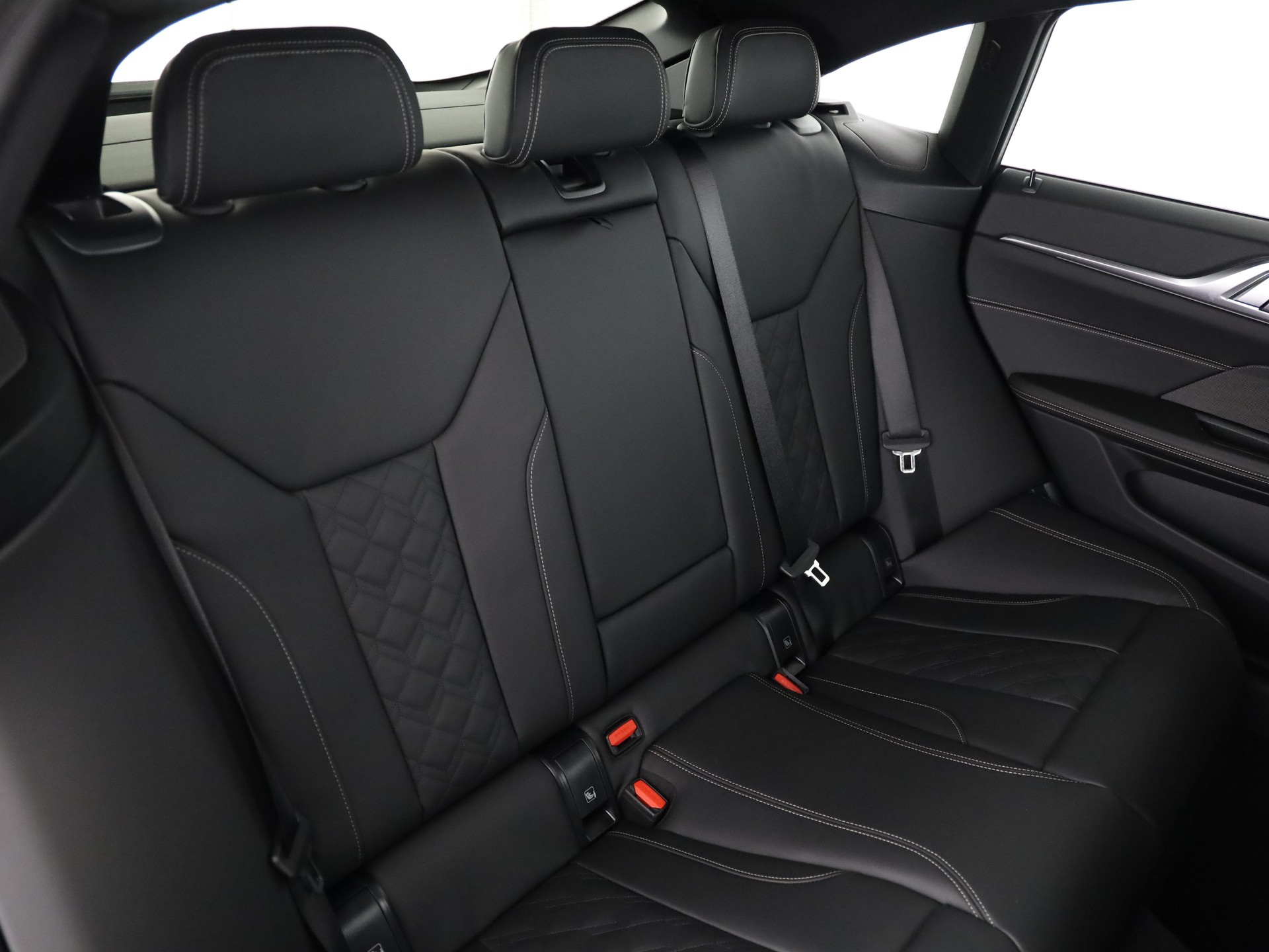 BMW M440i xDrive-image-13