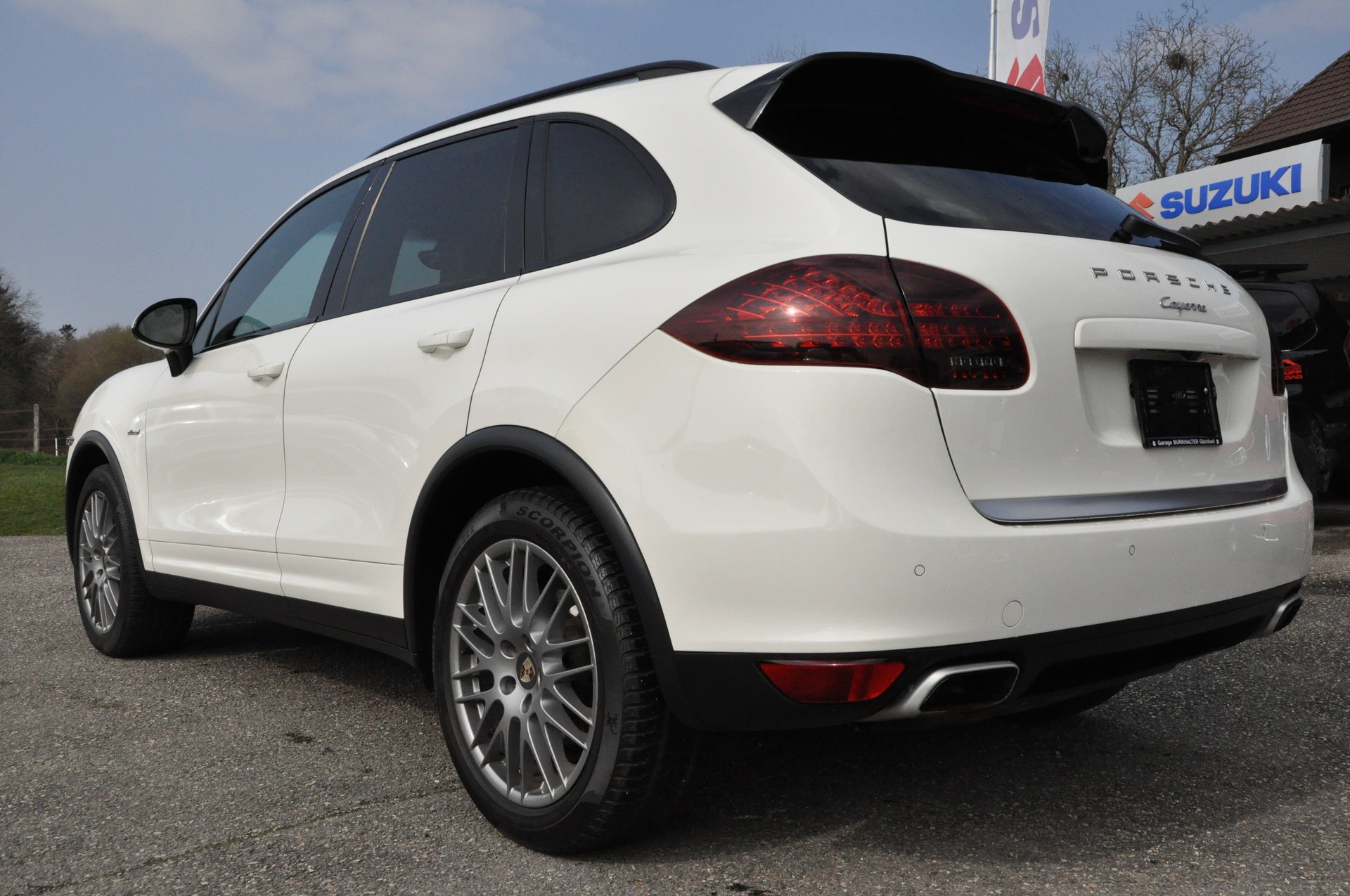 PORSCHE Cayenne Diesel-showroom-element-3
