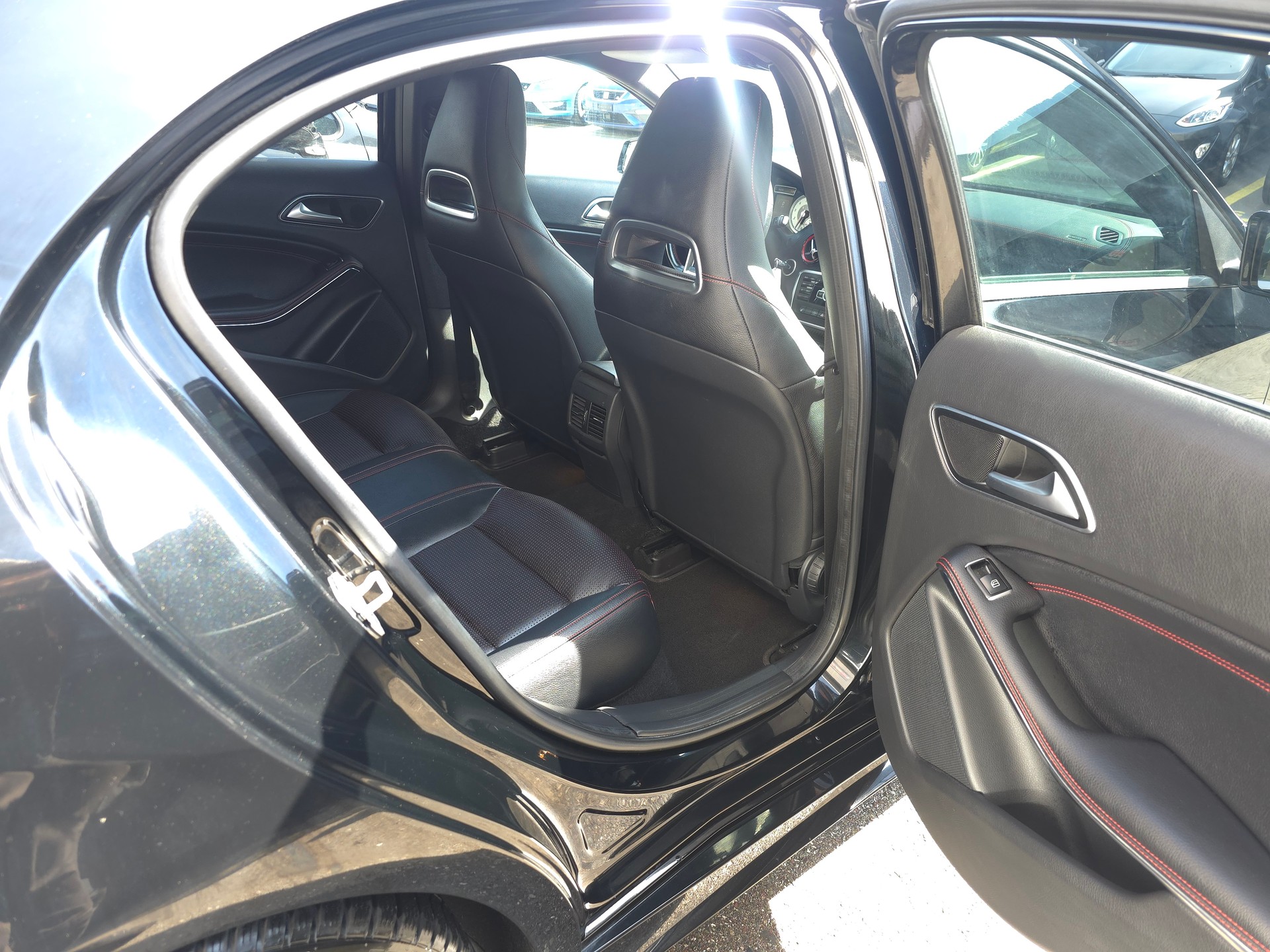 MERCEDES-BENZ A 250 Sport 7G-DCT-image-11