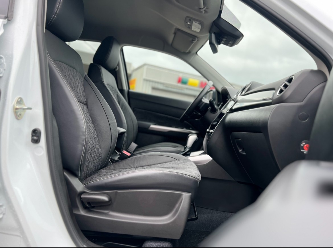 SUZUKI Vitara 1.4 Boosterjet Compact Top 4x4 Hybrid Automatic-image-13