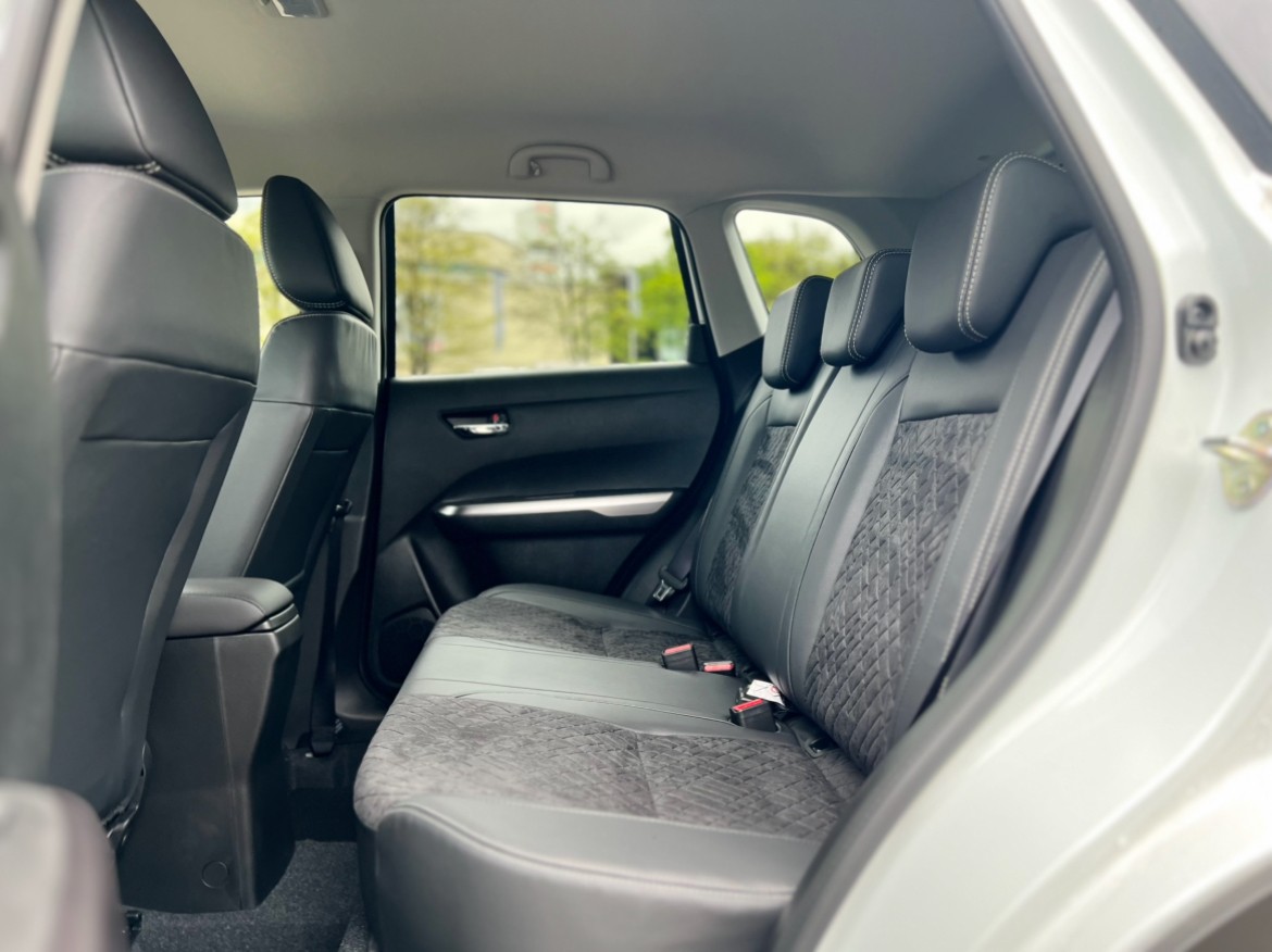 SUZUKI Vitara 1.4 Boosterjet Compact Top 4x4 Hybrid Automatic-image-14