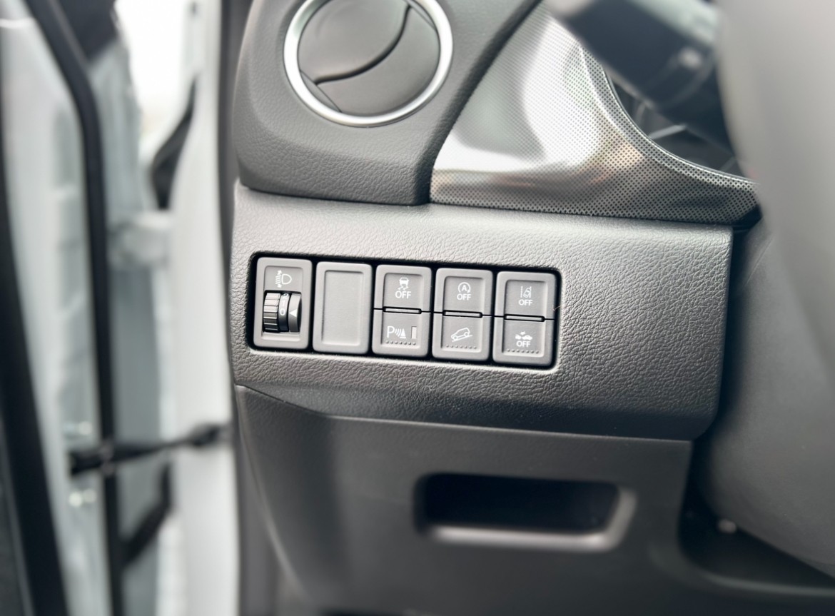 SUZUKI Vitara 1.4 Boosterjet Compact Top 4x4 Hybrid Automatic-image-17
