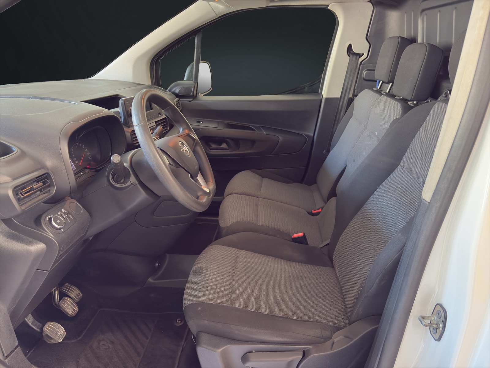 OPEL Combo 1.2 Cargo Essentia start/stop-image-11