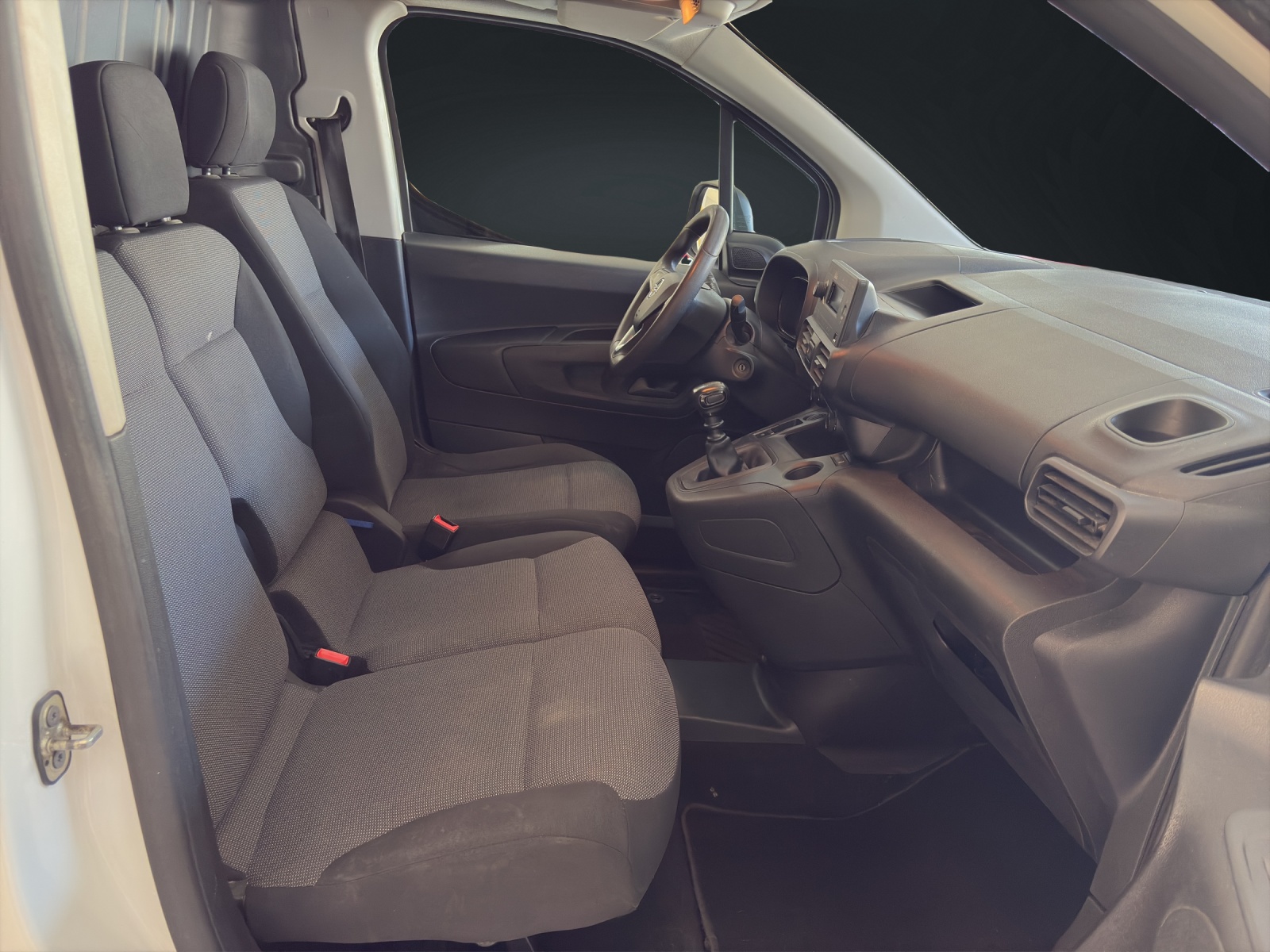 OPEL Combo 1.2 Cargo Essentia start/stop-image-12