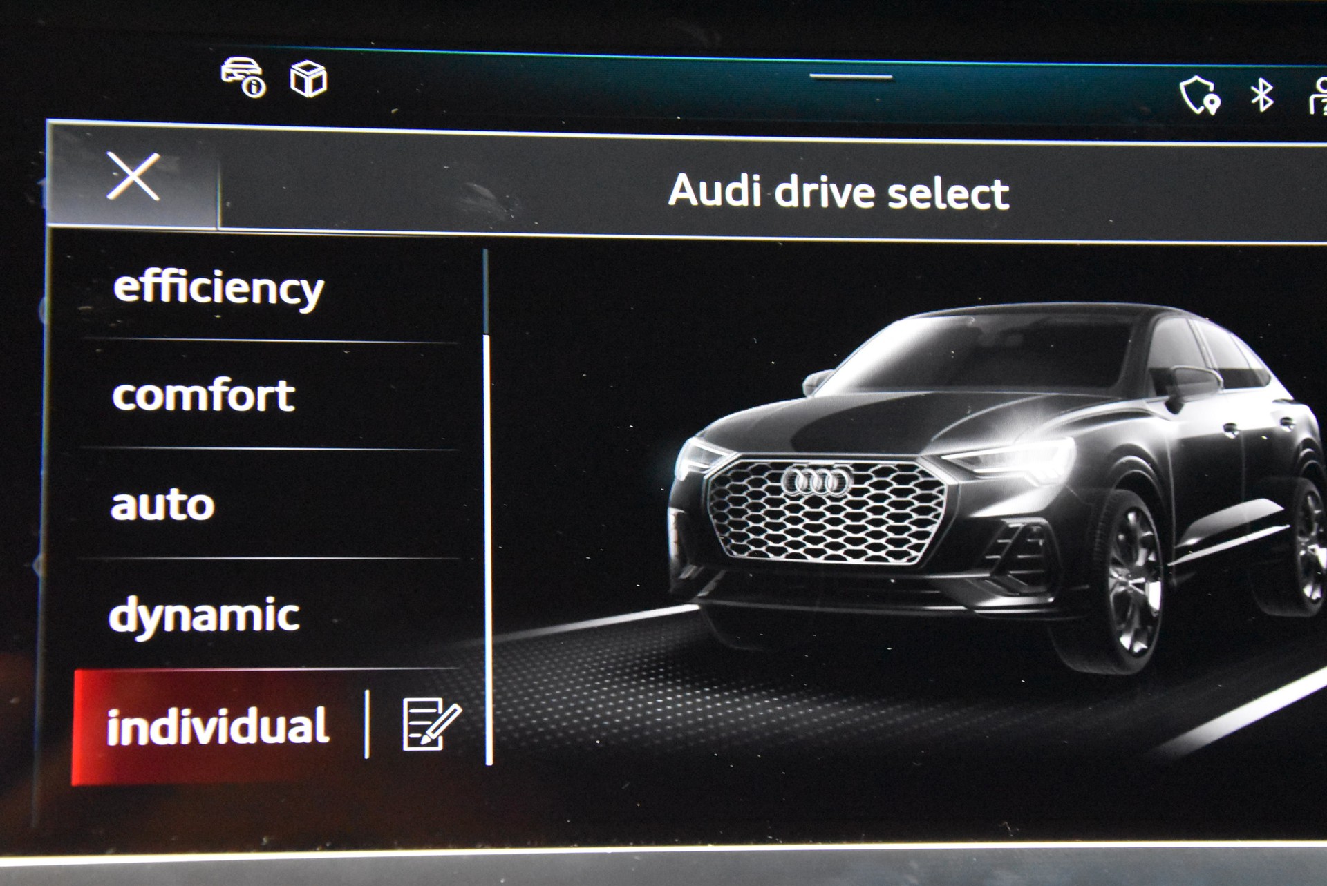 AUDI Q3 Sportback 35 TFSI Attraction S-tronic S-LINE INTERIEUR-image-8