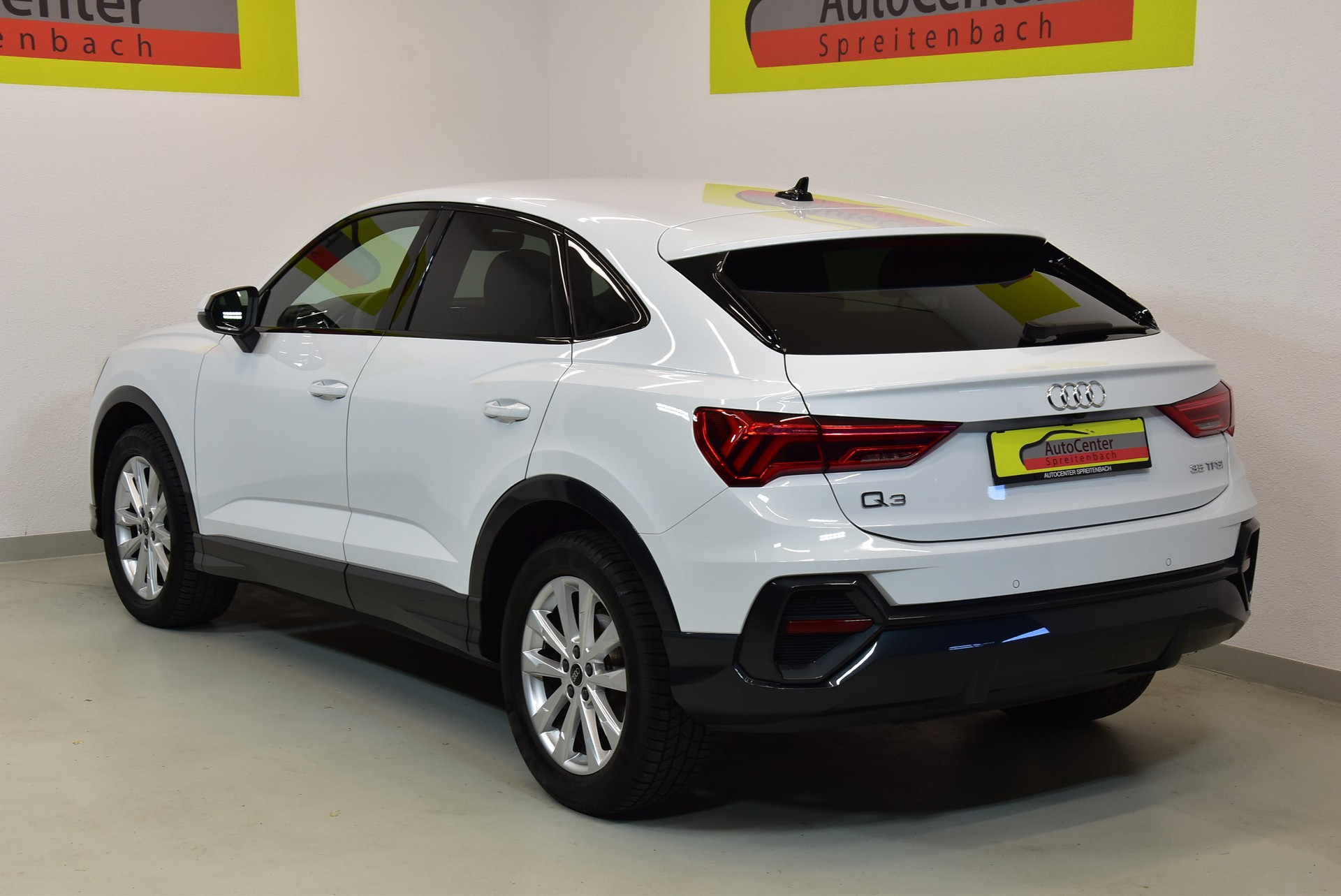 AUDI Q3 Sportback 35 TFSI Attraction S-tronic S-LINE INTERIEUR-image-13