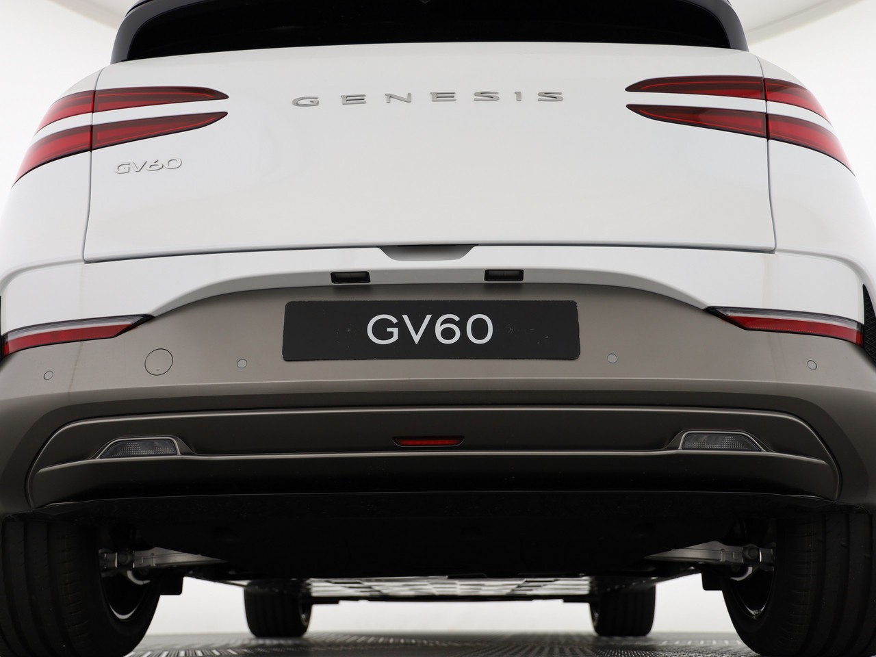 GENESIS GV60 77.4 kWh Sport AWD-image-17