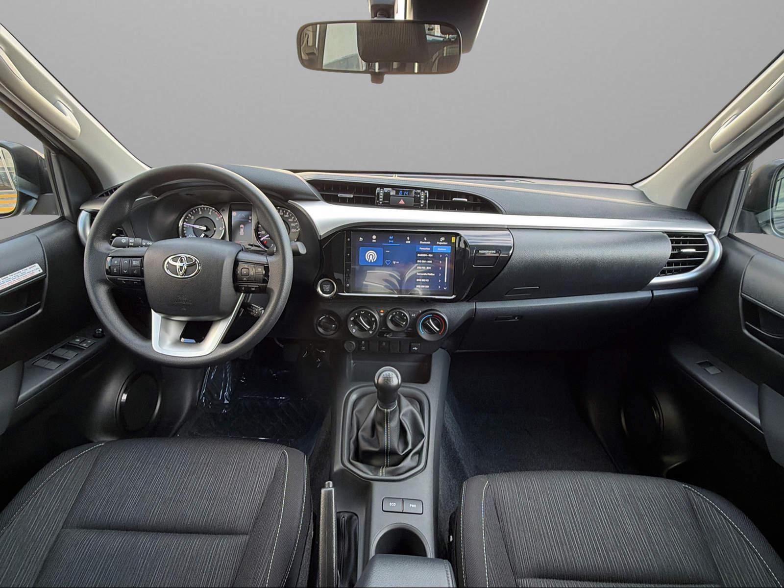 TOYOTA Hilux 2.4d Comfort Double Cab 4x4 A-image-6