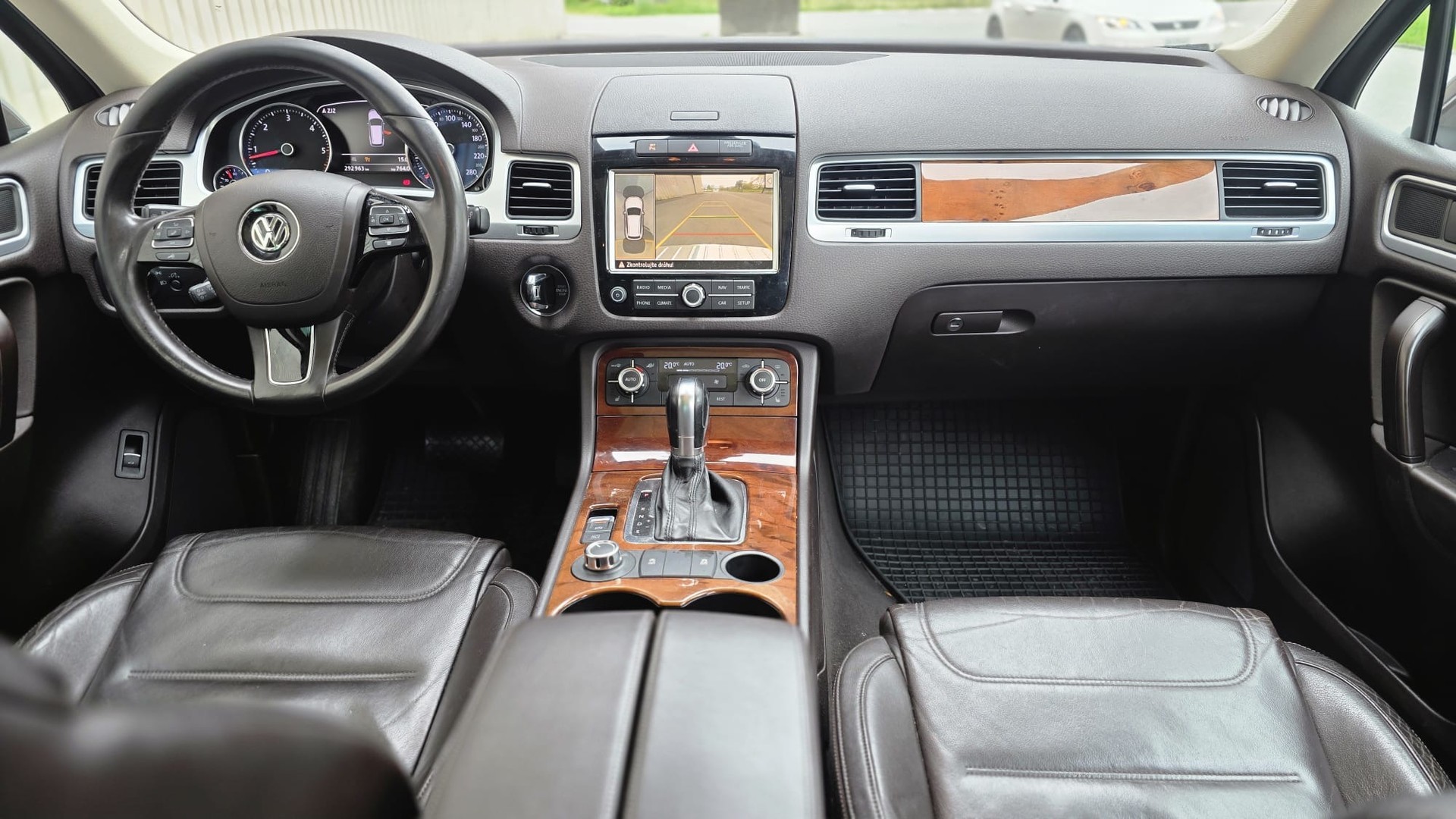 VW Touareg 3.0 TDI BlueMotion Technology Tiptronic-image-15