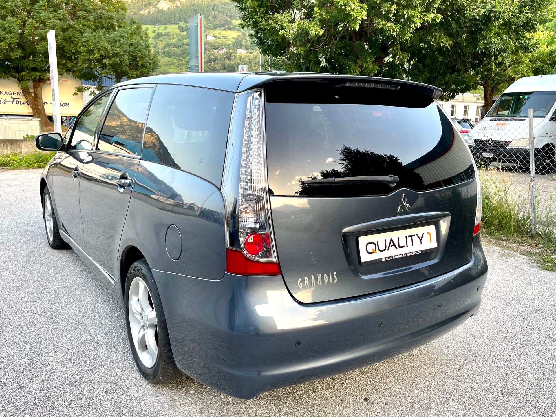 MITSUBISHI Grandis 2.4 16V Executive-image-3