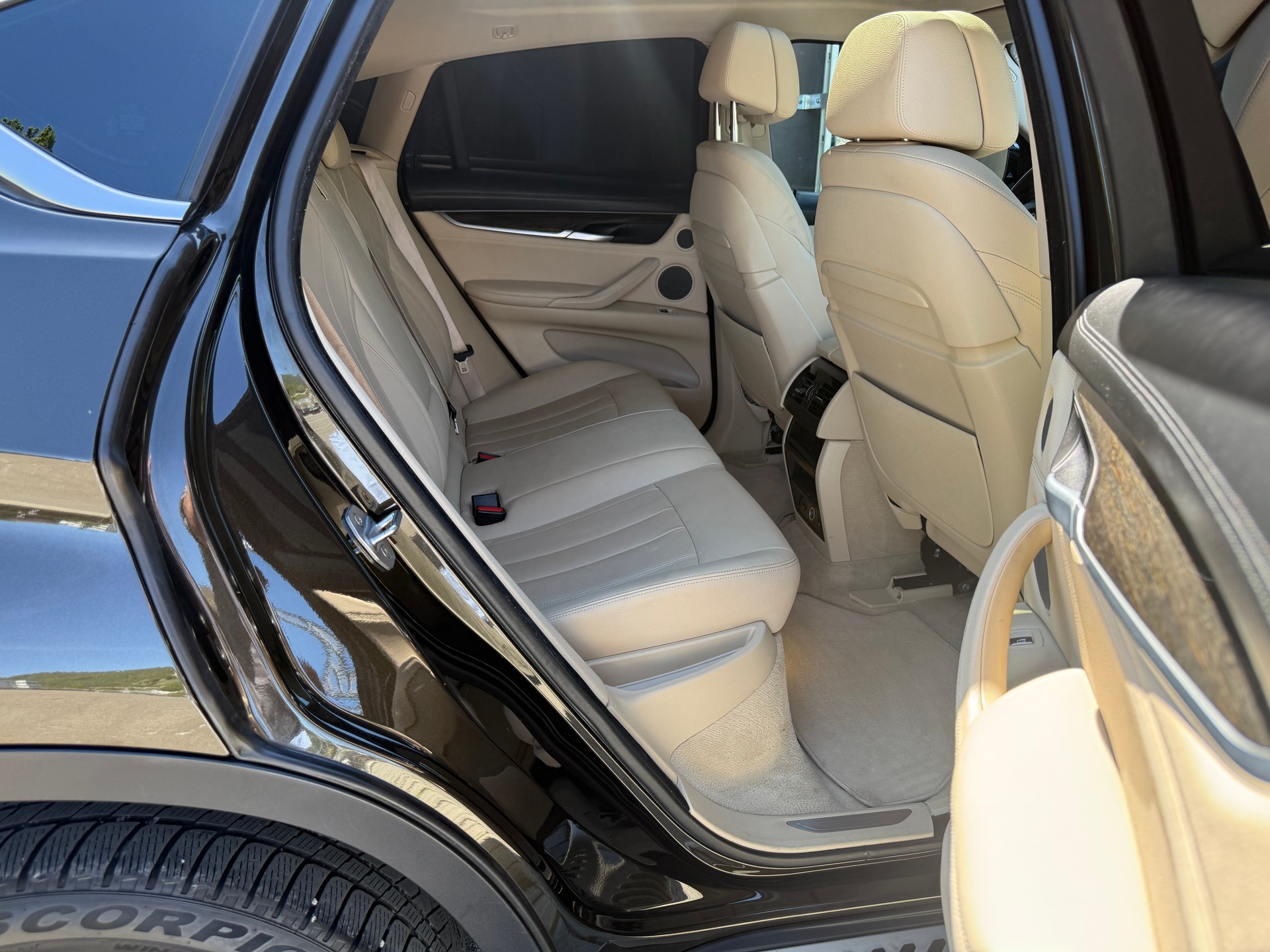 BMW X6 xDrive 35i Steptronic-image-13