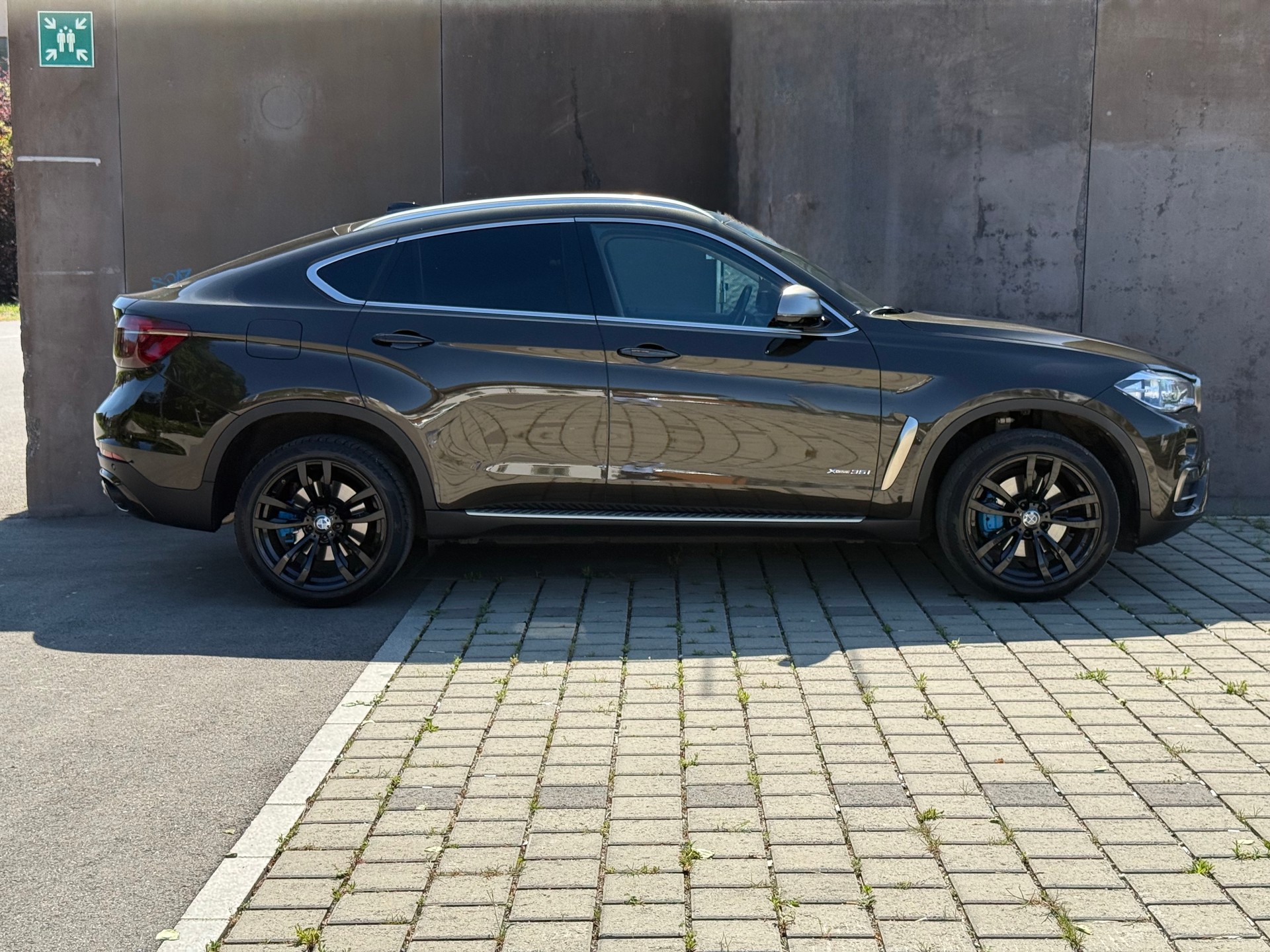 BMW X6 xDrive 35i Steptronic-showroom-element-3