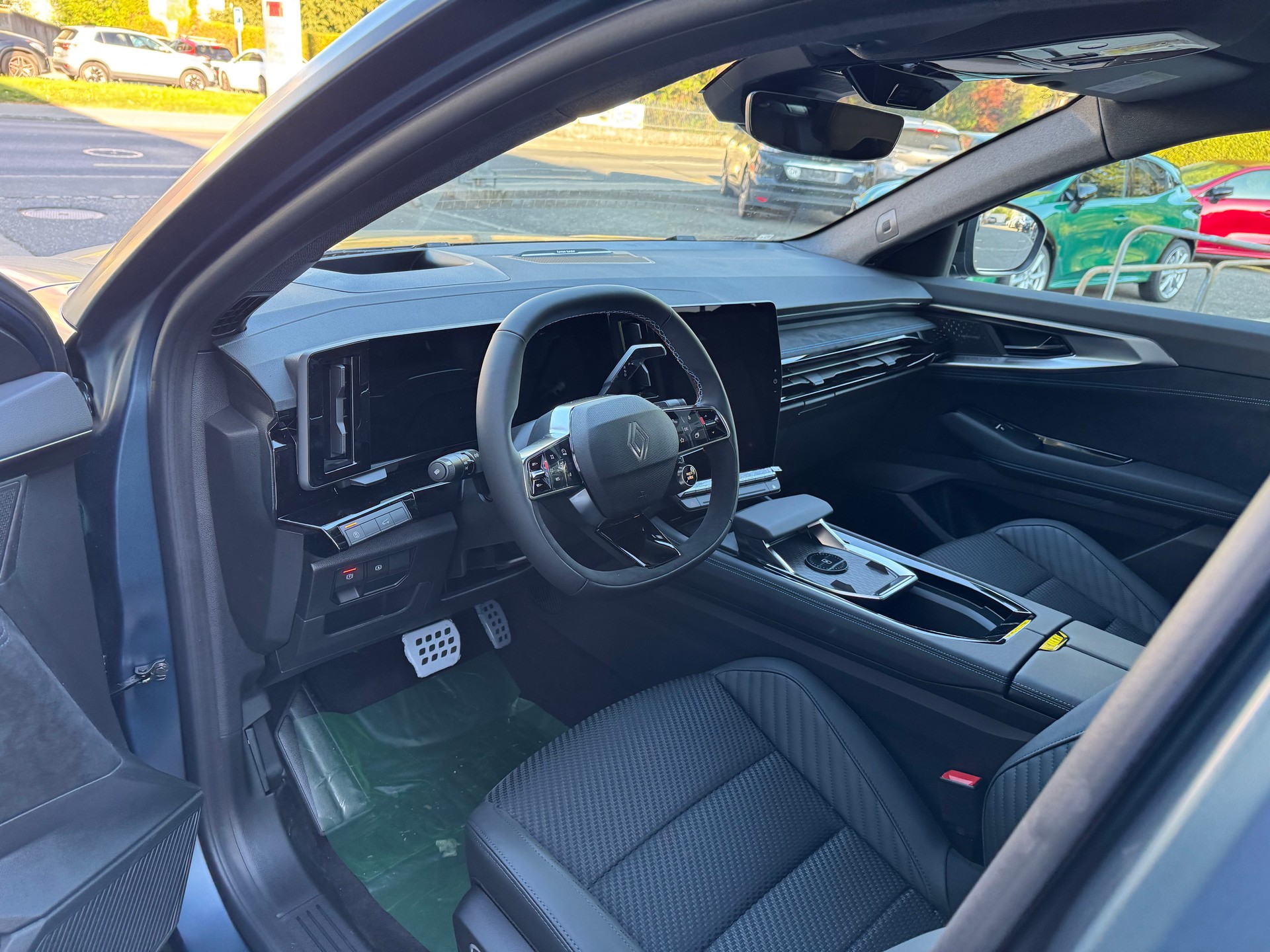 RENAULT Espace 1.2 E-Tech 200 Esprit Alpine 5-Sitze-image-12