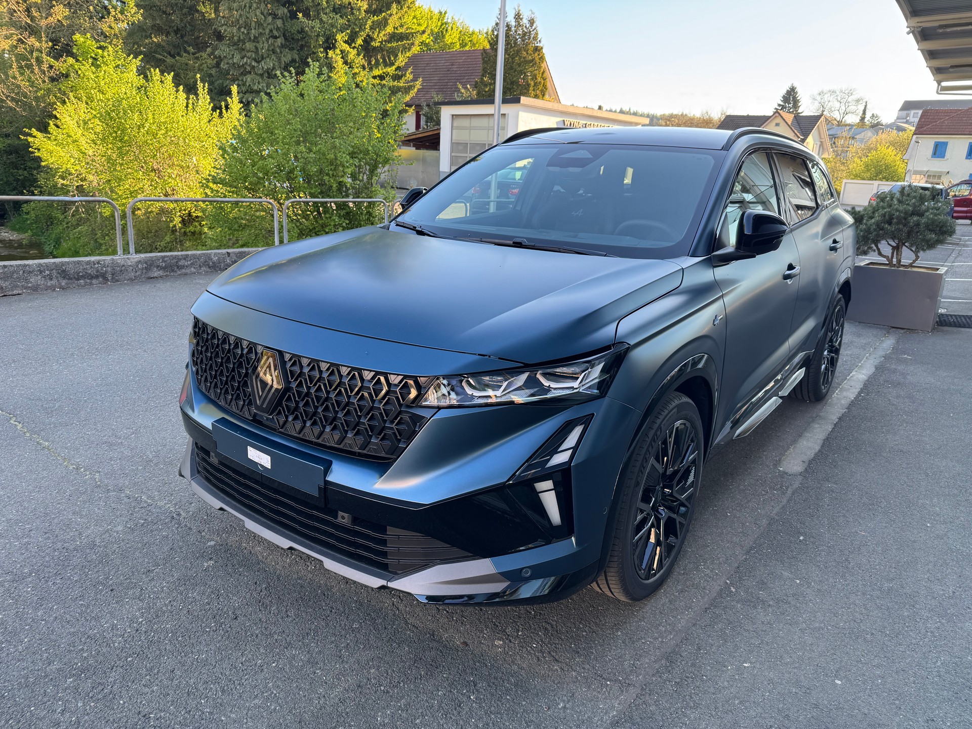 RENAULT Espace 1.2 E-Tech 200 Esprit Alpine 5-Sitze-image-3