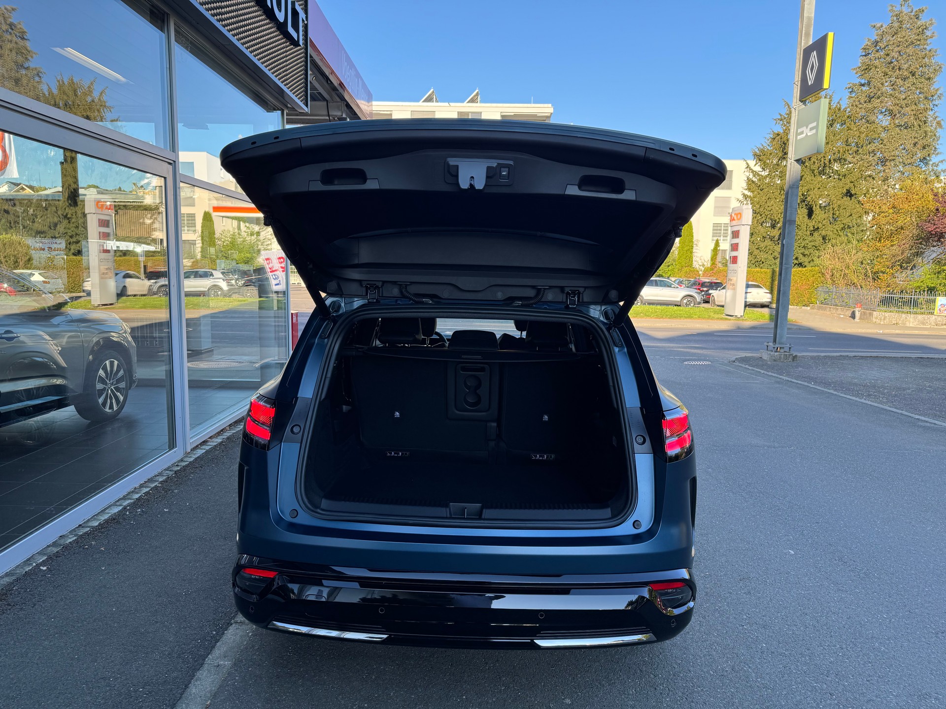 RENAULT Espace 1.2 E-Tech 200 Esprit Alpine 5-Sitze-image-8