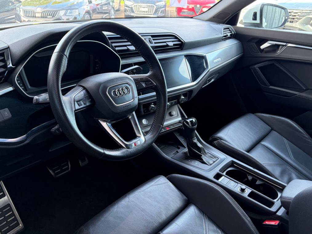 AUDI Q3 40 TFSI S line quattro S-tronic-image-3