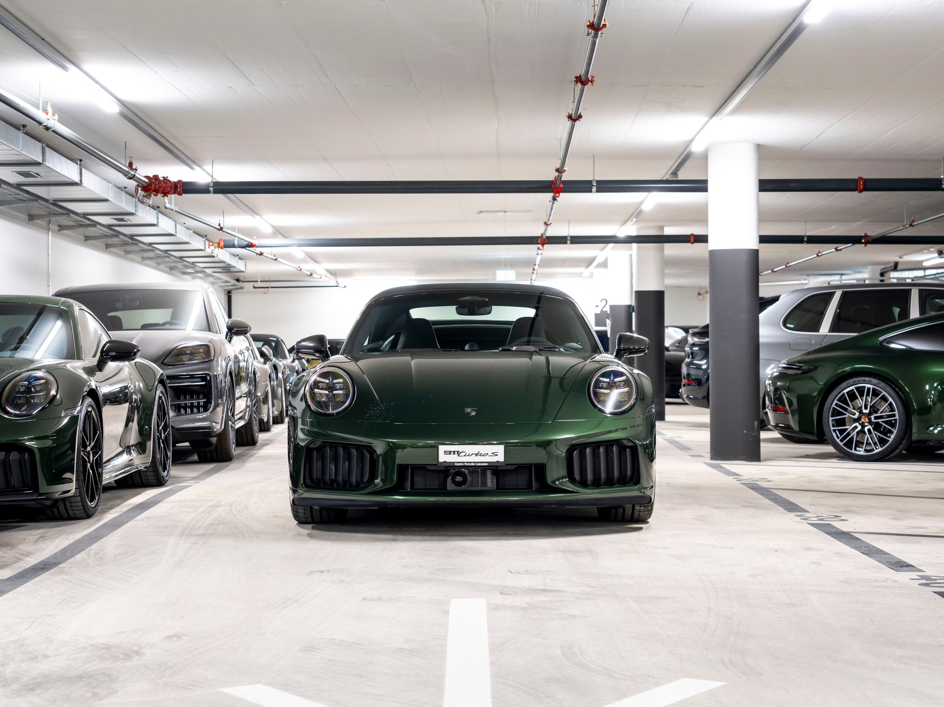PORSCHE 911 Turbo S Cabriolet PDK-image-6