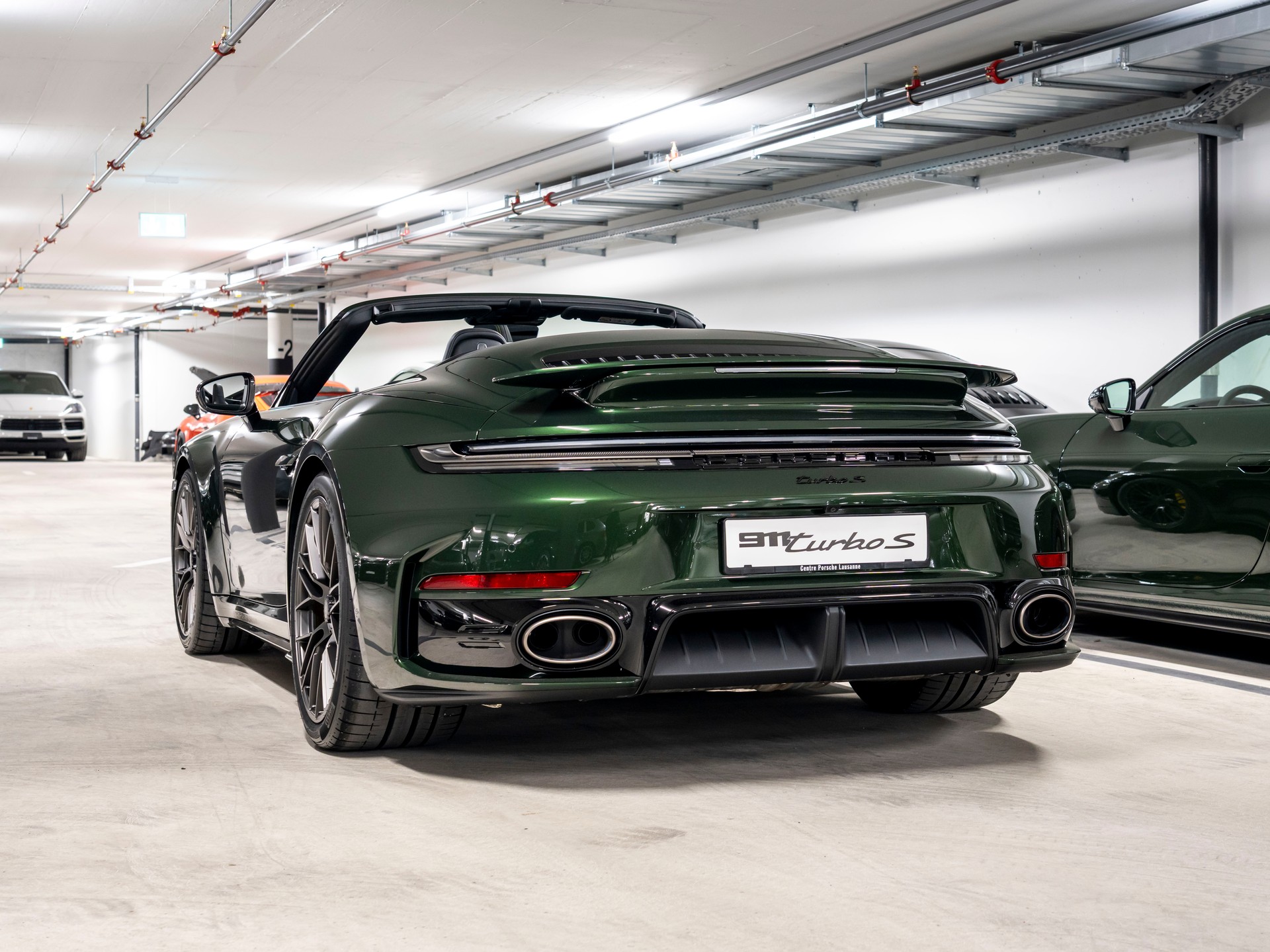 PORSCHE 911 Turbo S Cabriolet PDK-image-5