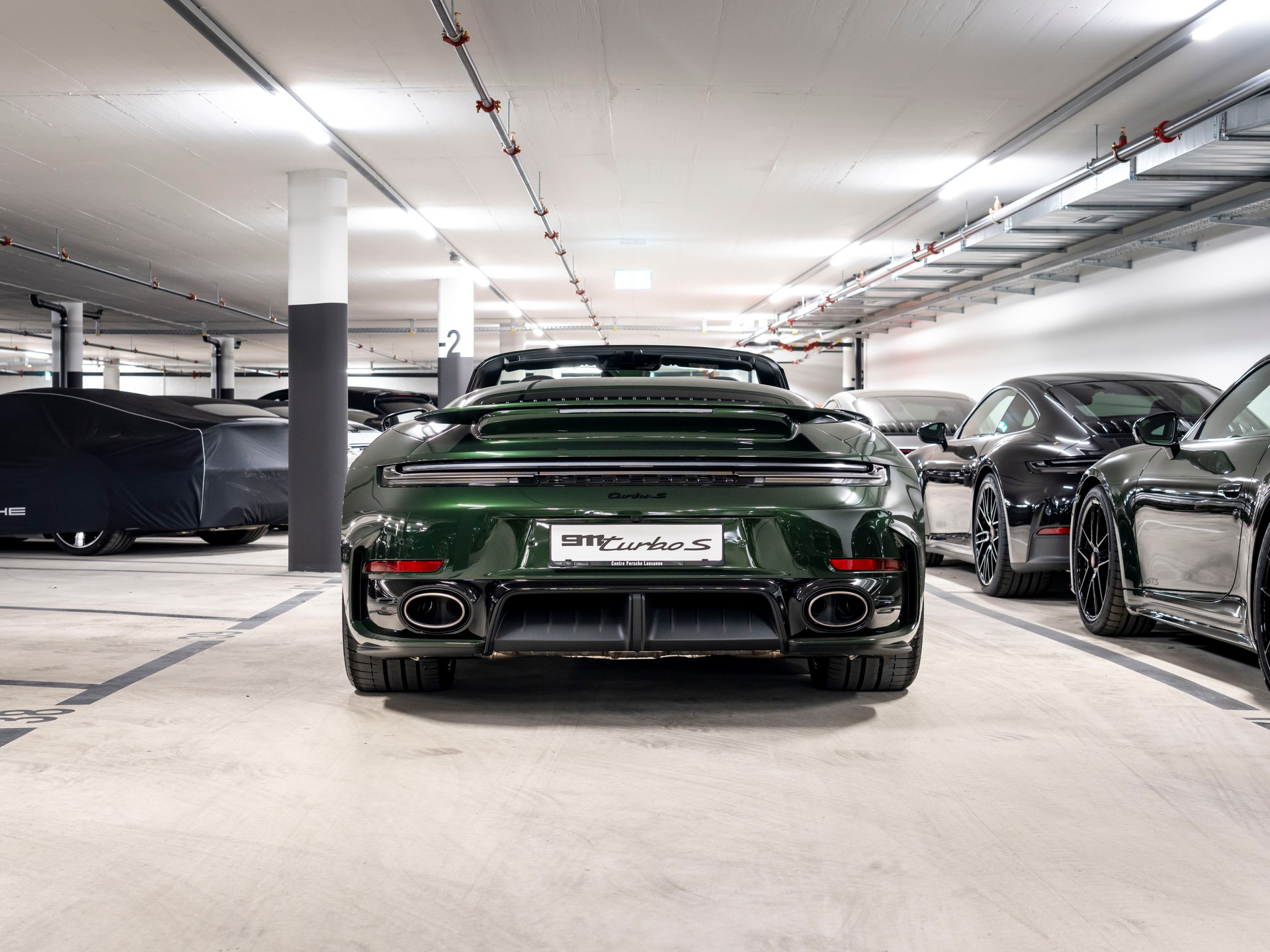 PORSCHE 911 Turbo S Cabriolet PDK-image-10