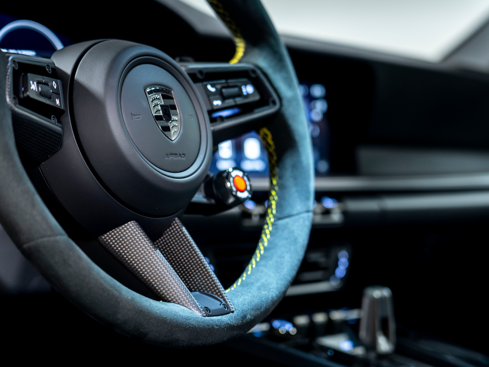 PORSCHE 911 Turbo S Cabriolet PDK-image-29