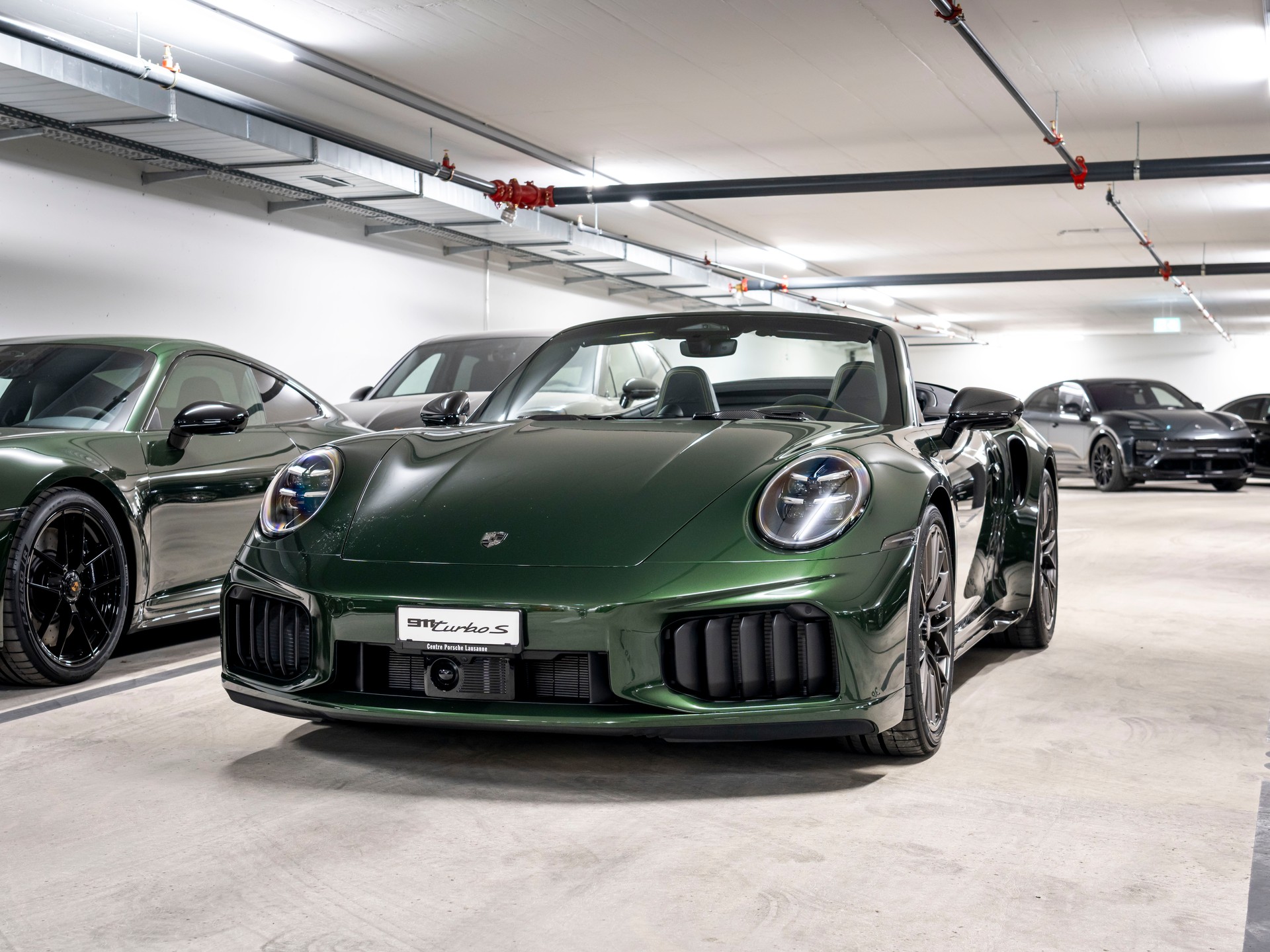 PORSCHE 911 Turbo S Cabriolet PDK-image-3
