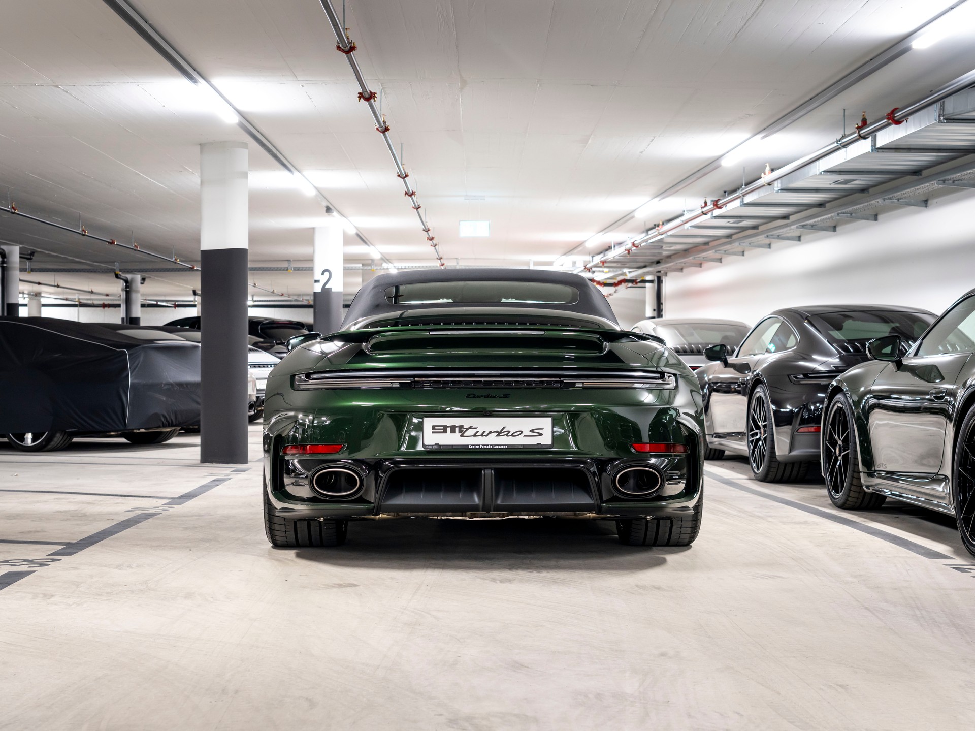 PORSCHE 911 Turbo S Cabriolet PDK-image-7