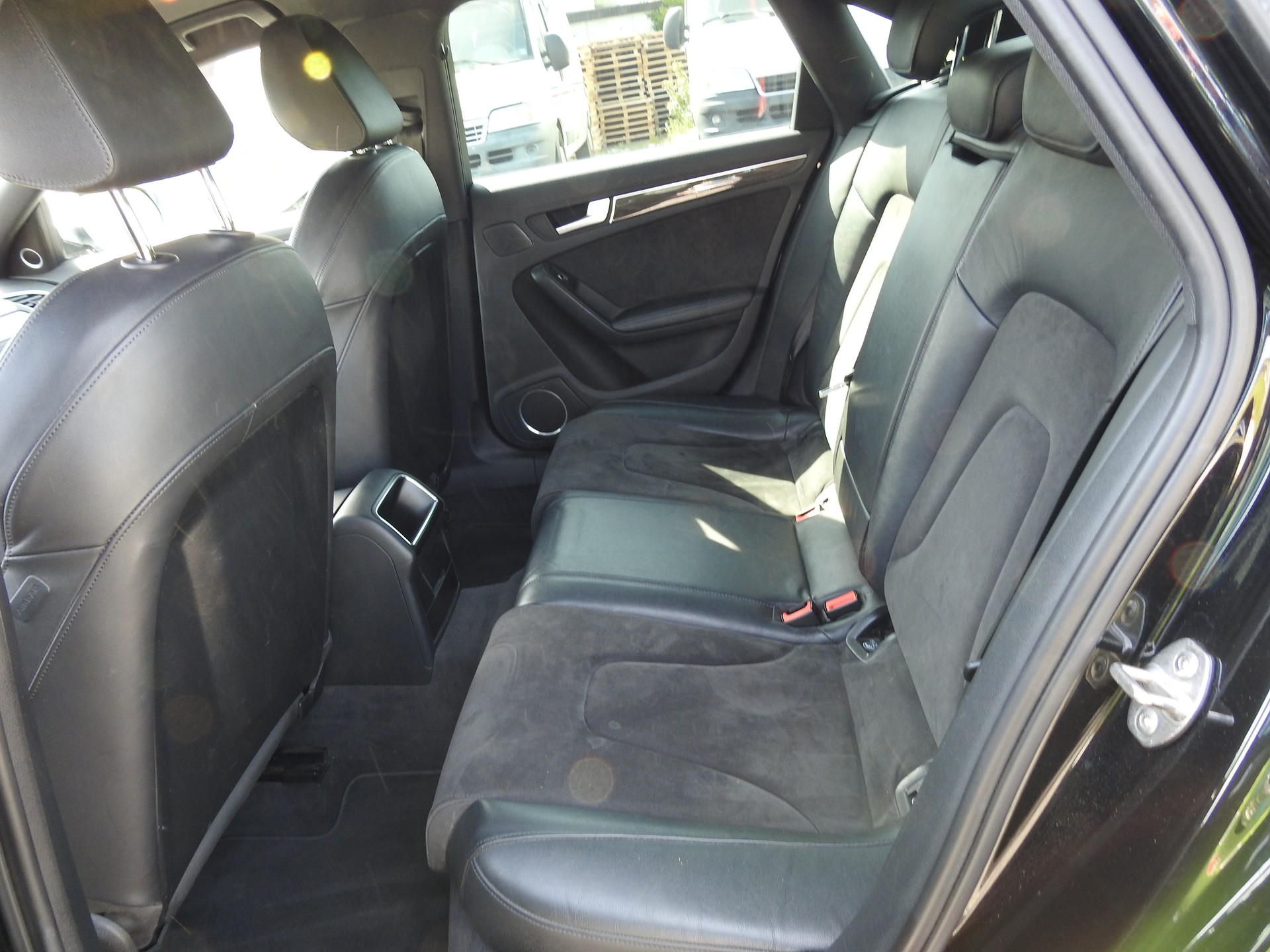 AUDI S4 Limousine 3.0 TFSI quattro S-tronic-image-16