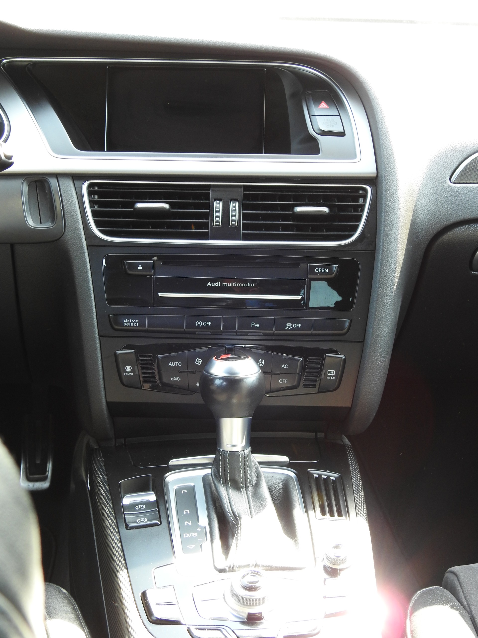 AUDI S4 Limousine 3.0 TFSI quattro S-tronic-image-18