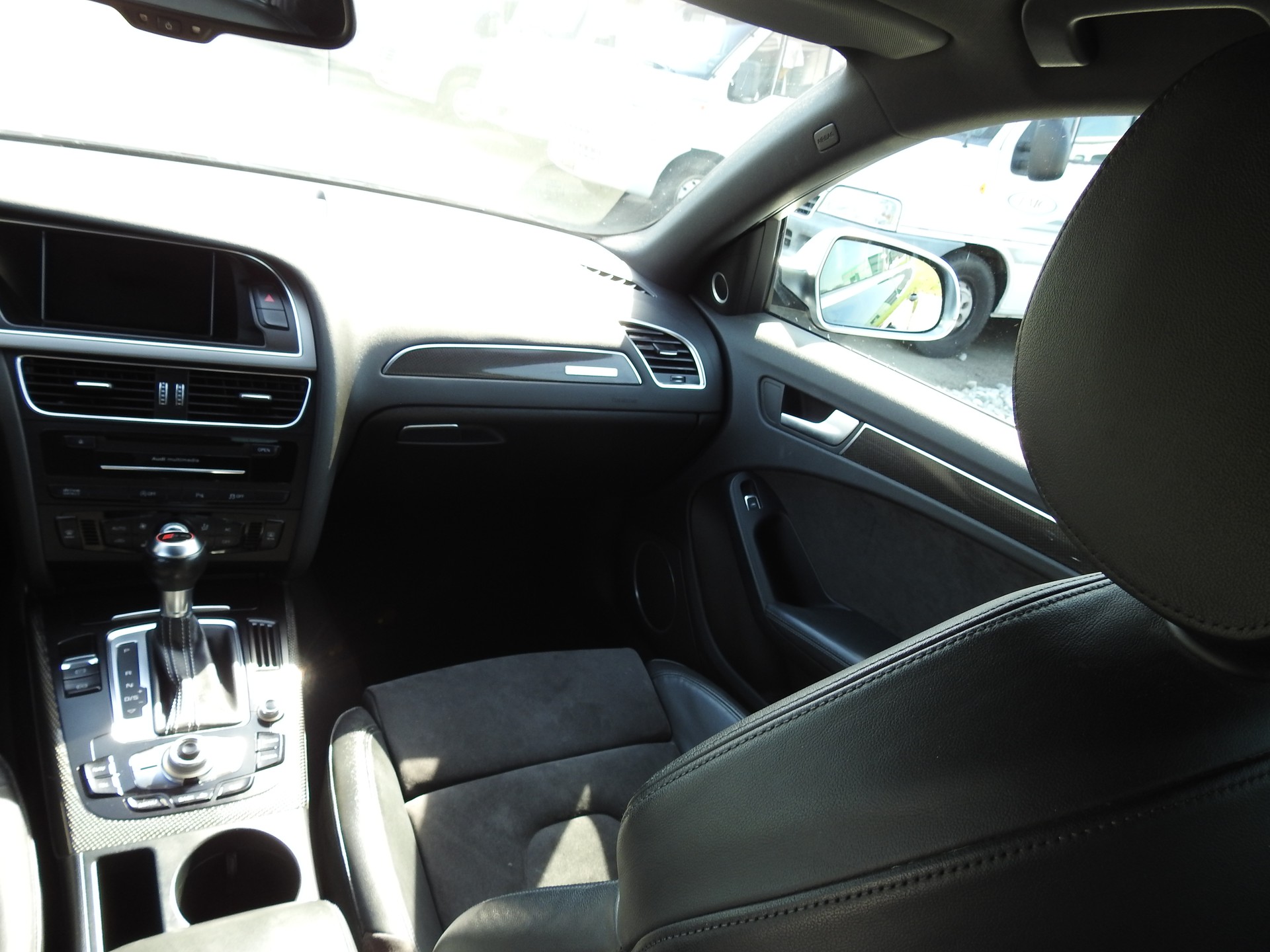 AUDI S4 Limousine 3.0 TFSI quattro S-tronic-image-19