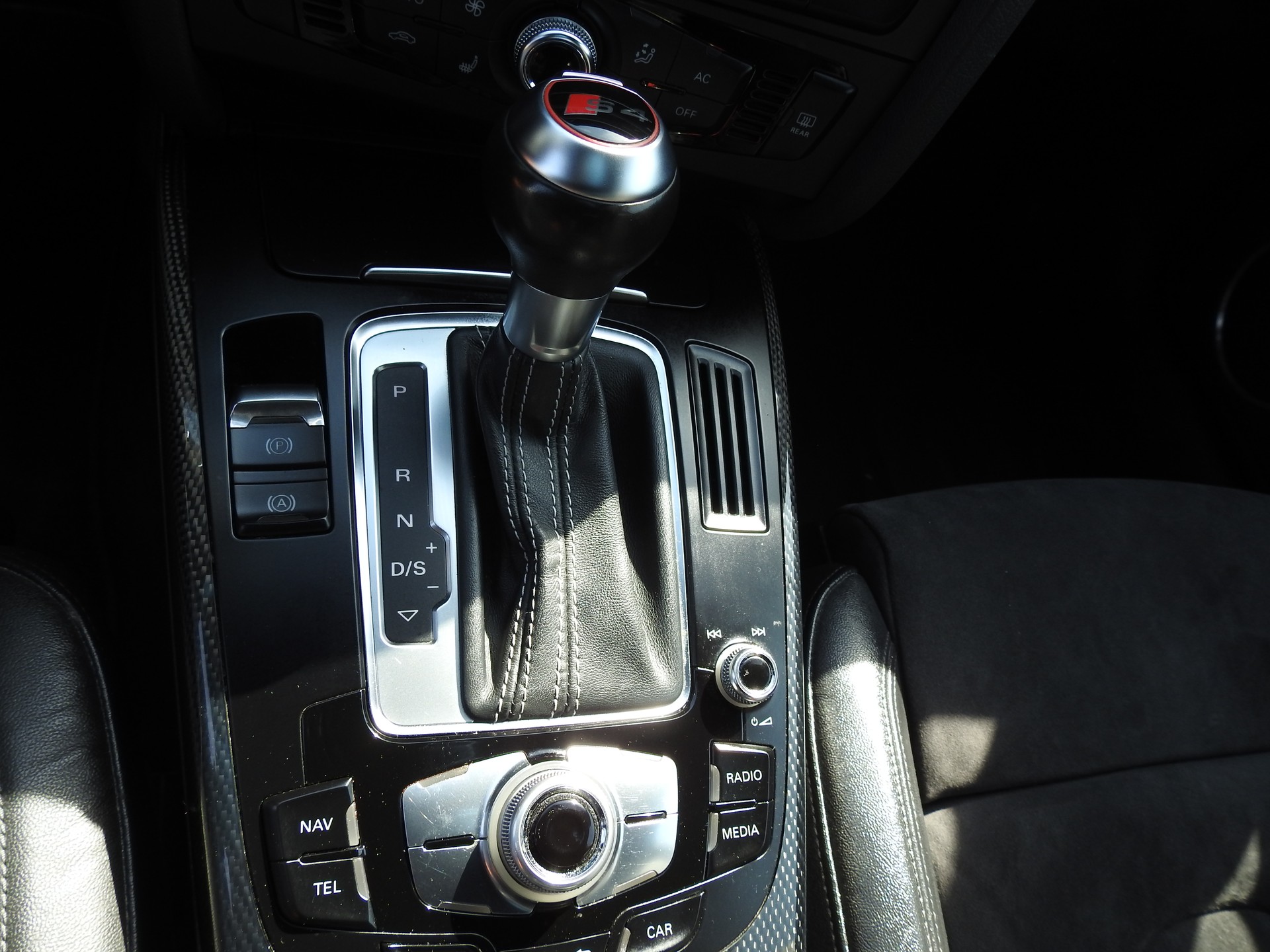 AUDI S4 Limousine 3.0 TFSI quattro S-tronic-image-22