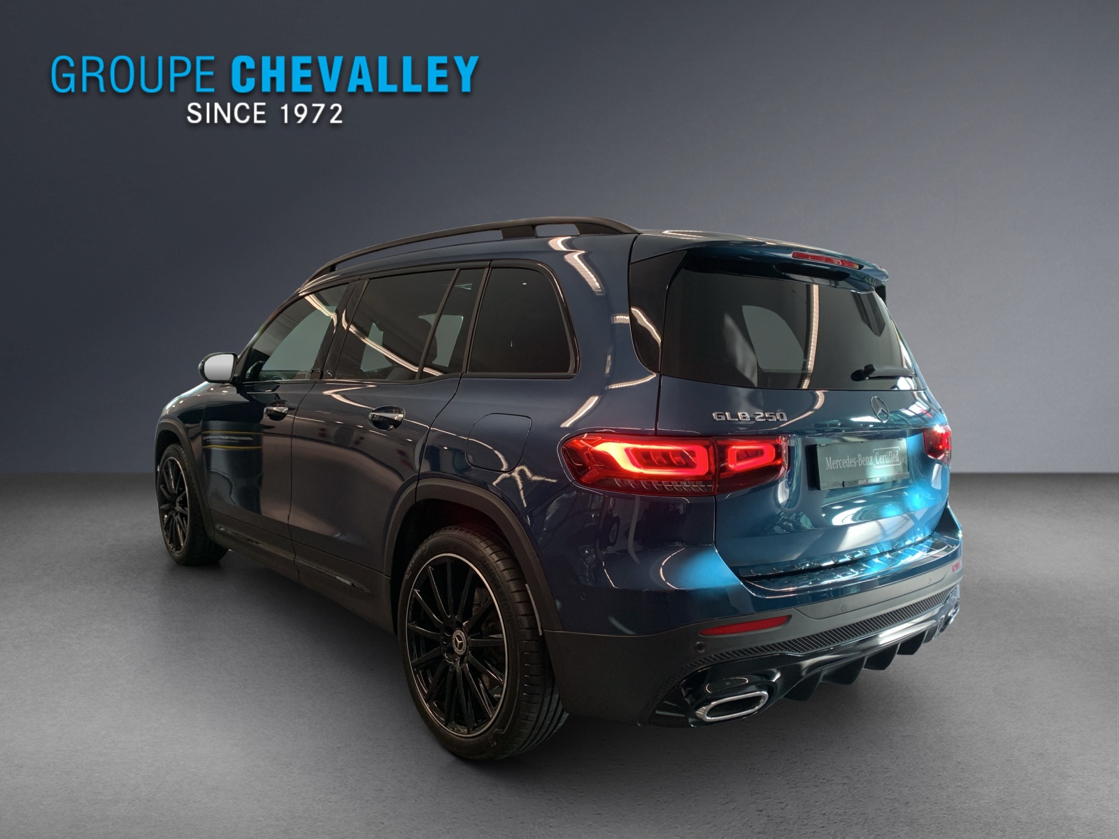 MERCEDES-BENZ GLB 250 AMG Line 4 MATIC-image-2
