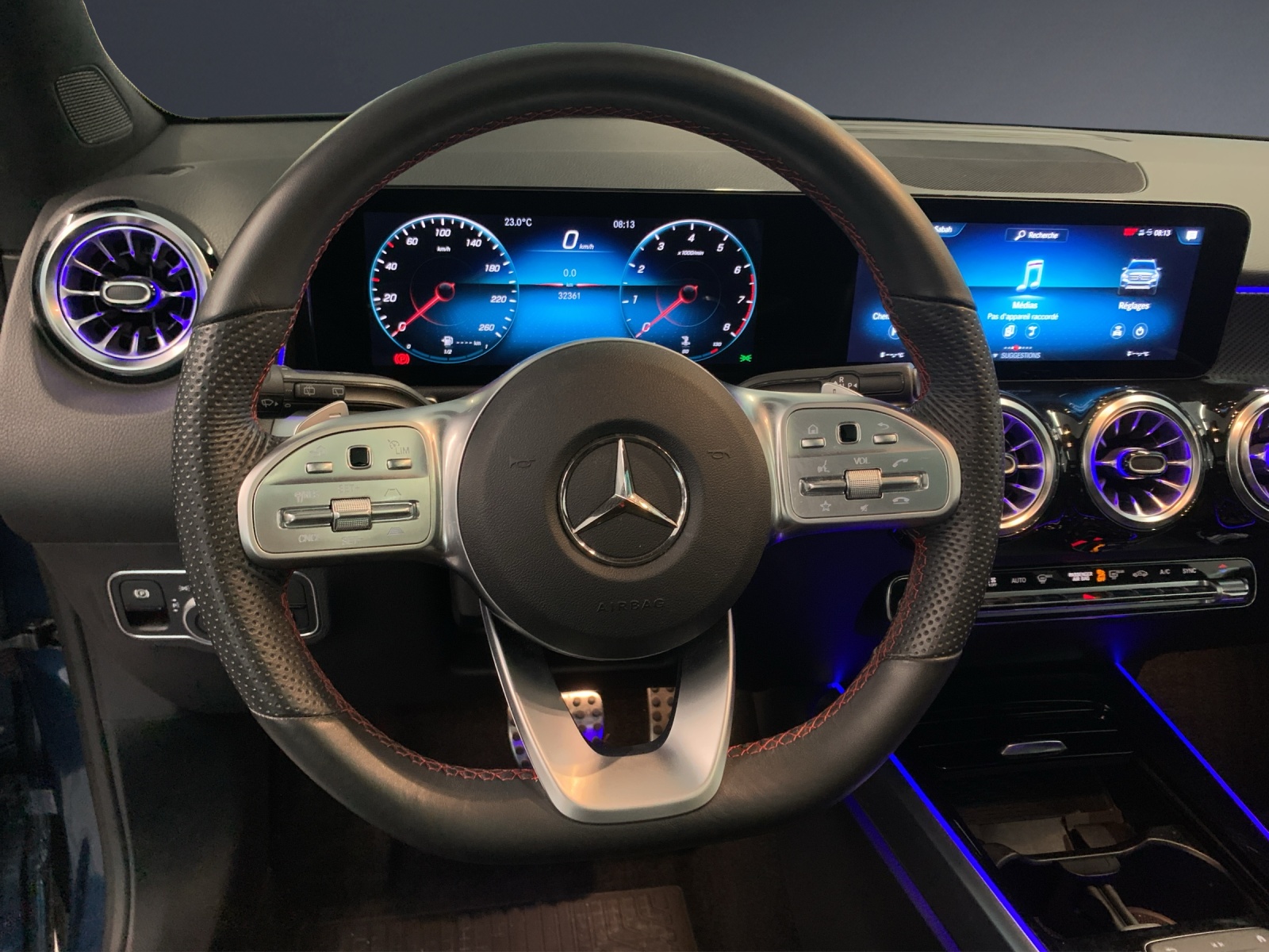 MERCEDES-BENZ GLB 250 AMG Line 4 MATIC-image-7