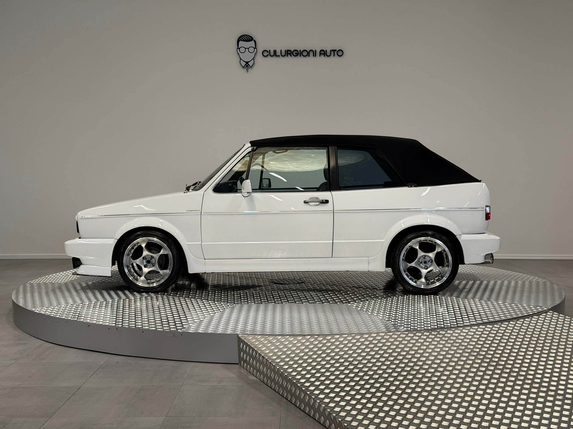 VW Cabrio-image-14