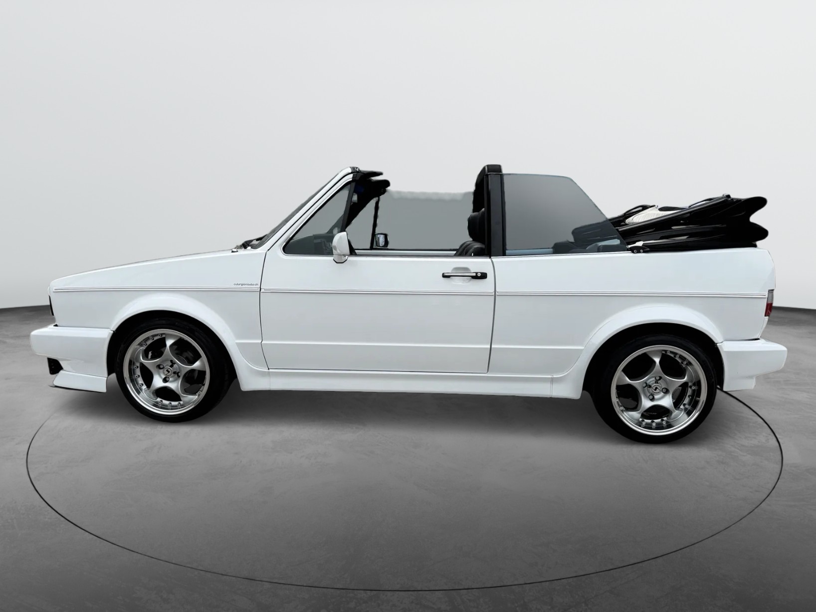 VW Cabrio-image-14