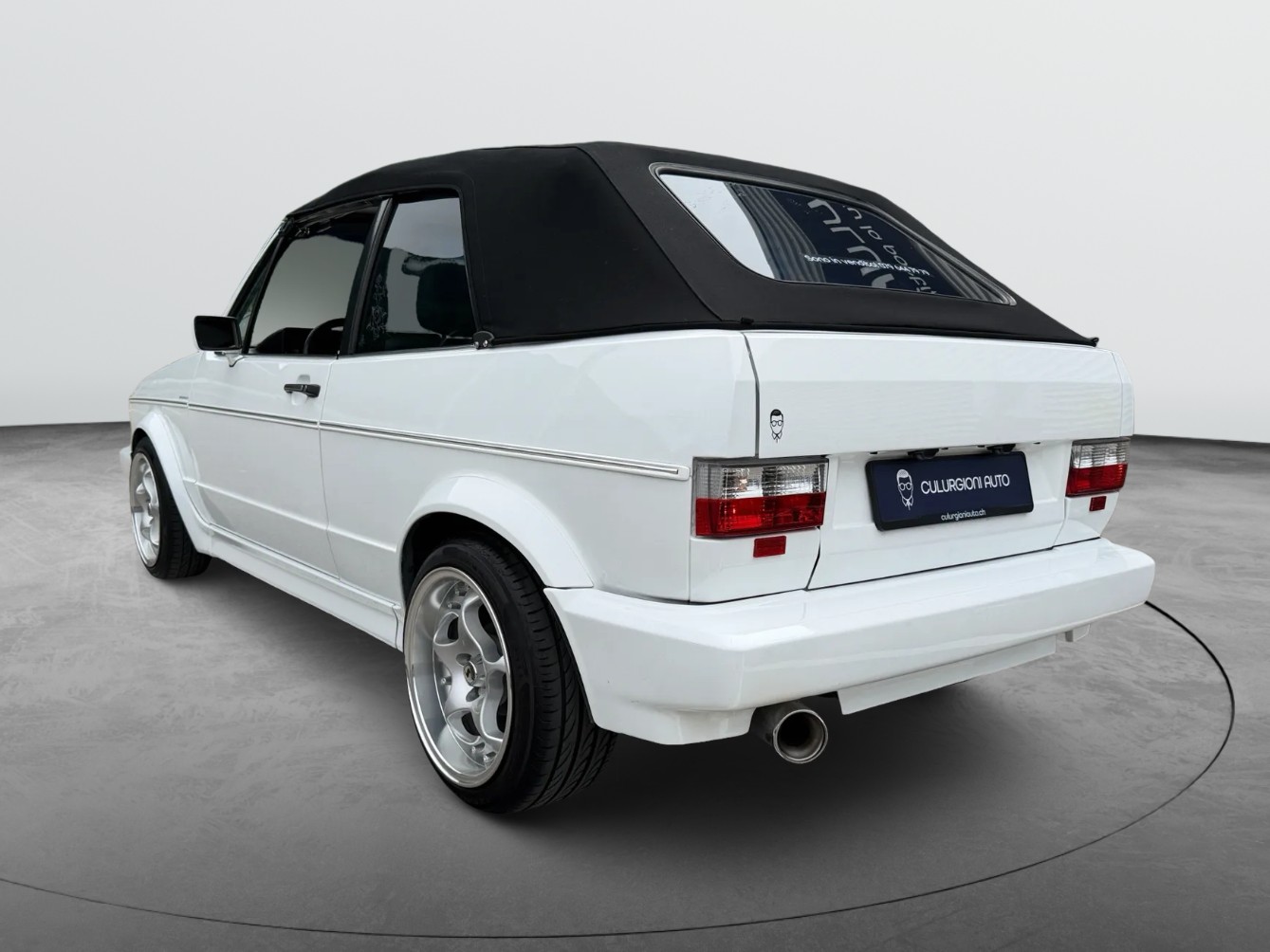 VW Cabrio-image-13