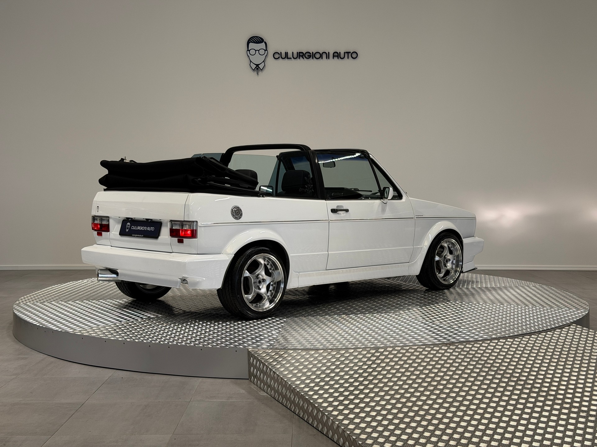VW Cabrio-image-9