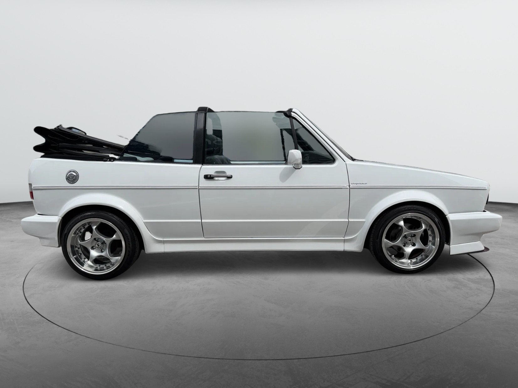 VW Cabrio-image-6