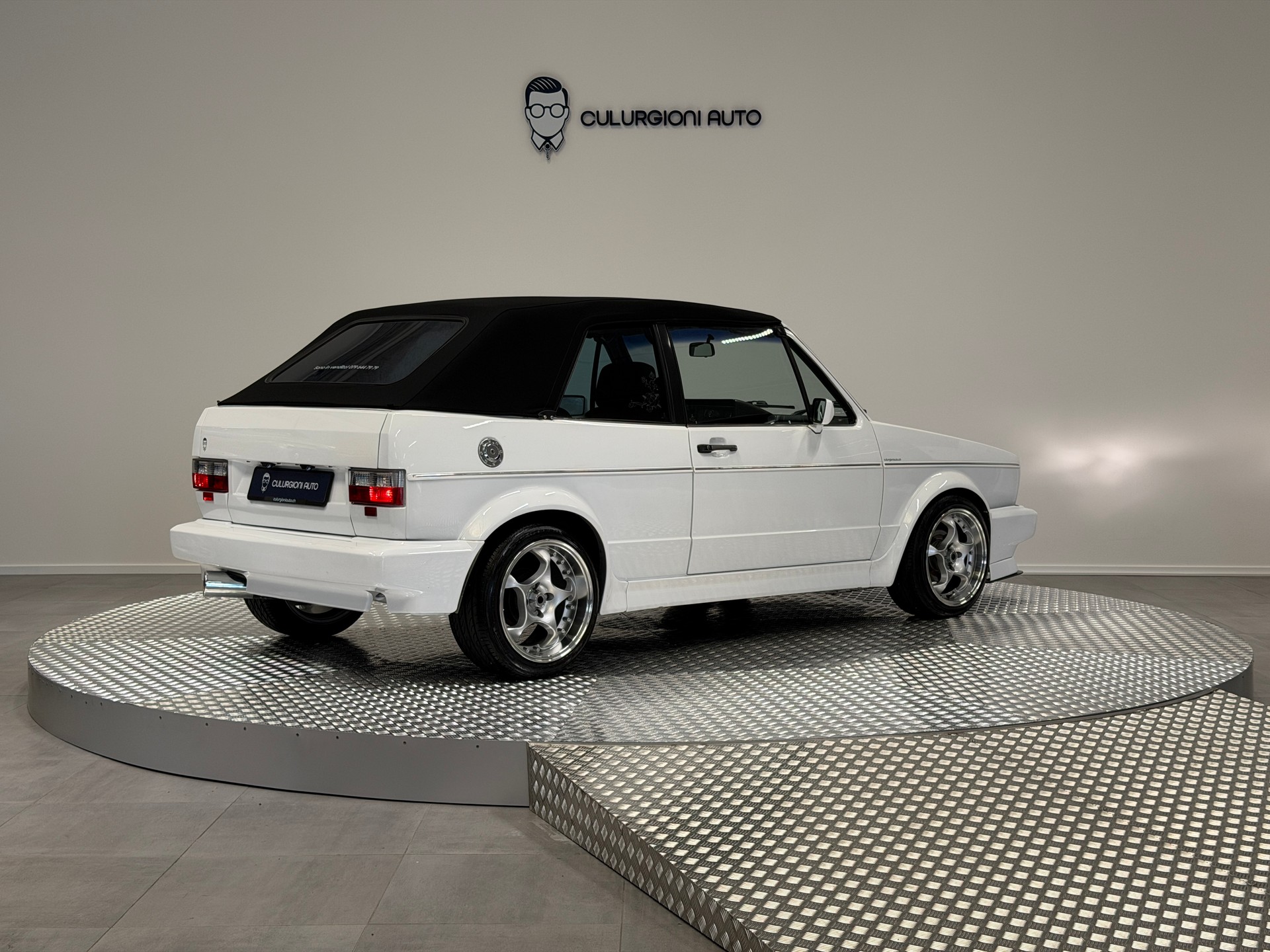VW Cabrio-image-8