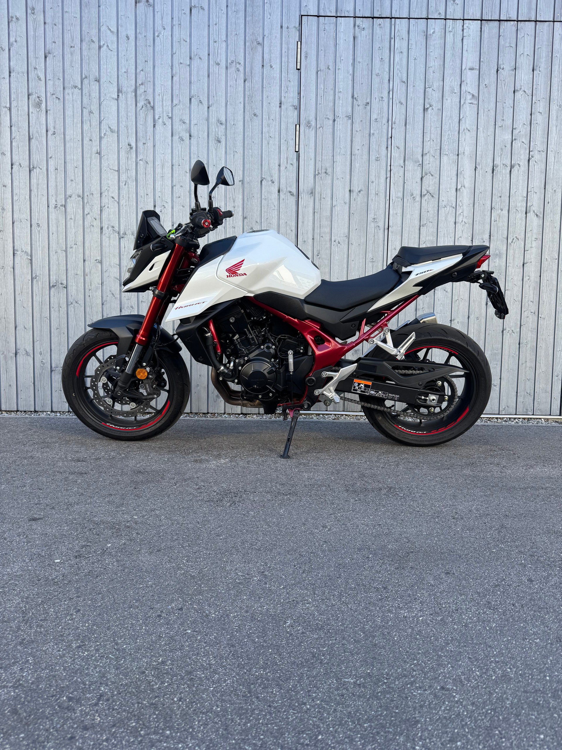 HONDA CB 750 Hornet-showroom-element-3