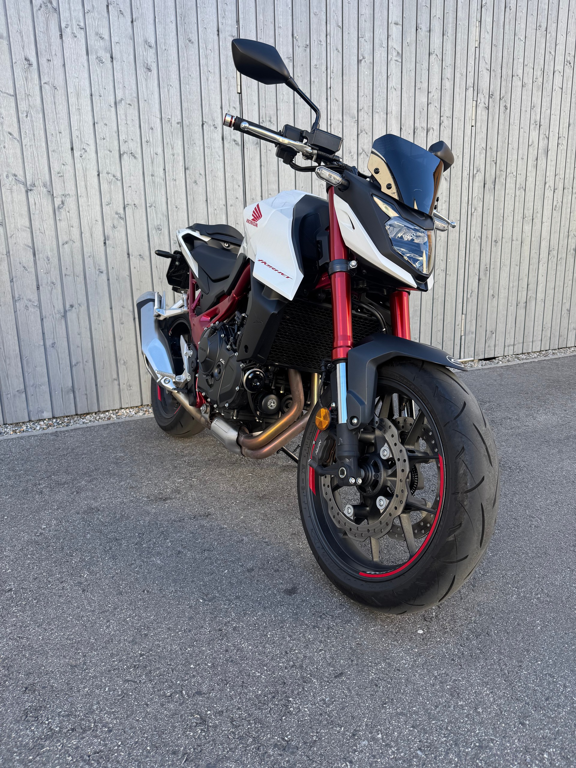 HONDA CB 750 Hornet-showroom-element-1