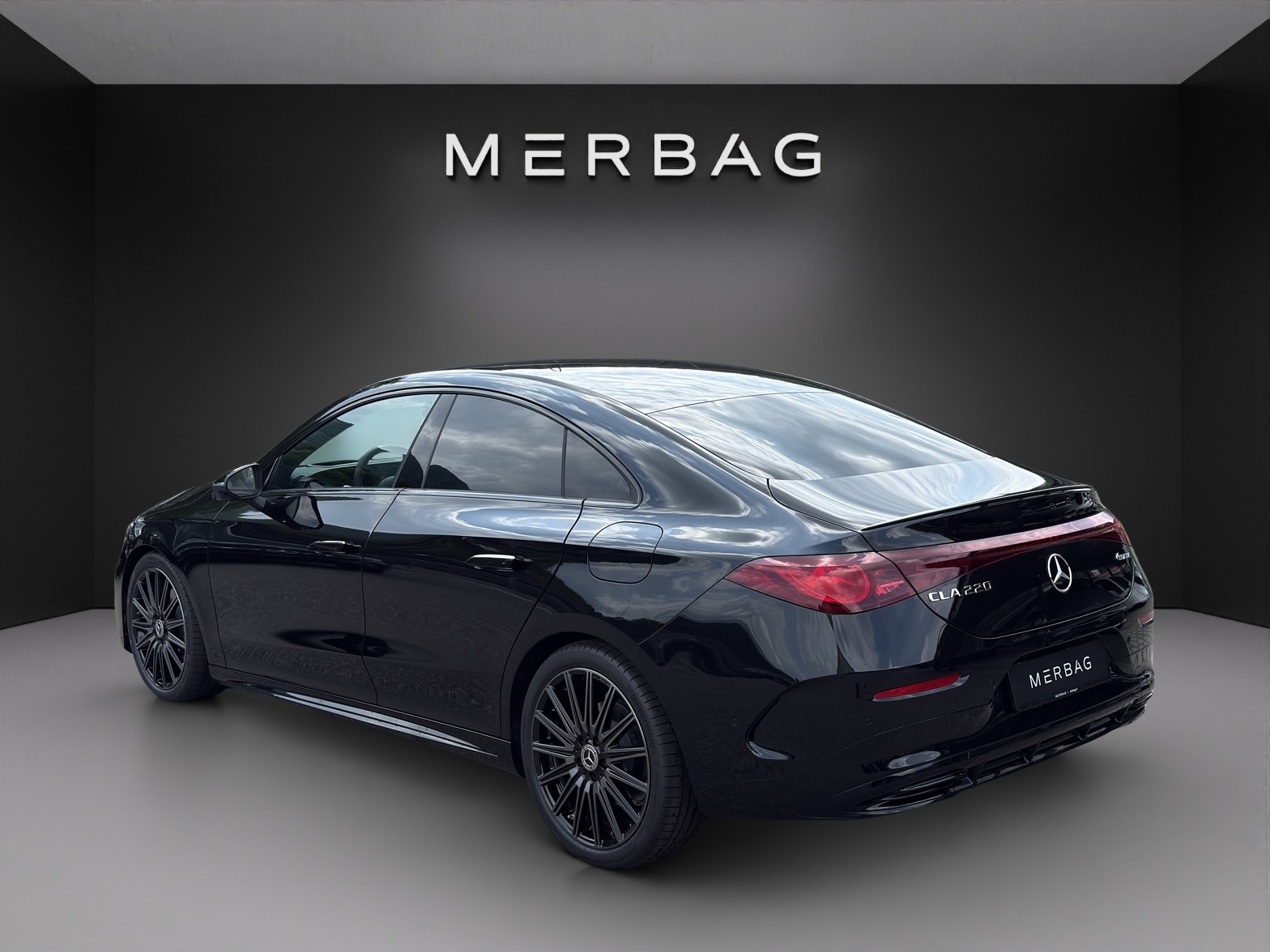 MERCEDES-BENZ CLA 220 4Matic 8G-DCT-image-2