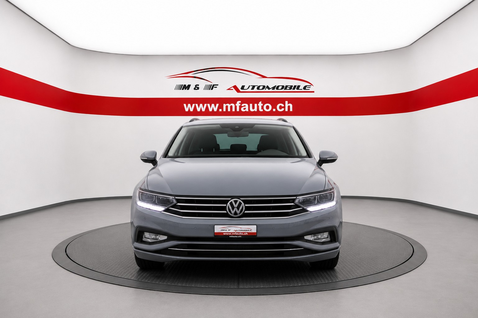 VW Passat Variant 2.0 TDI 150 Business DSG-image-1