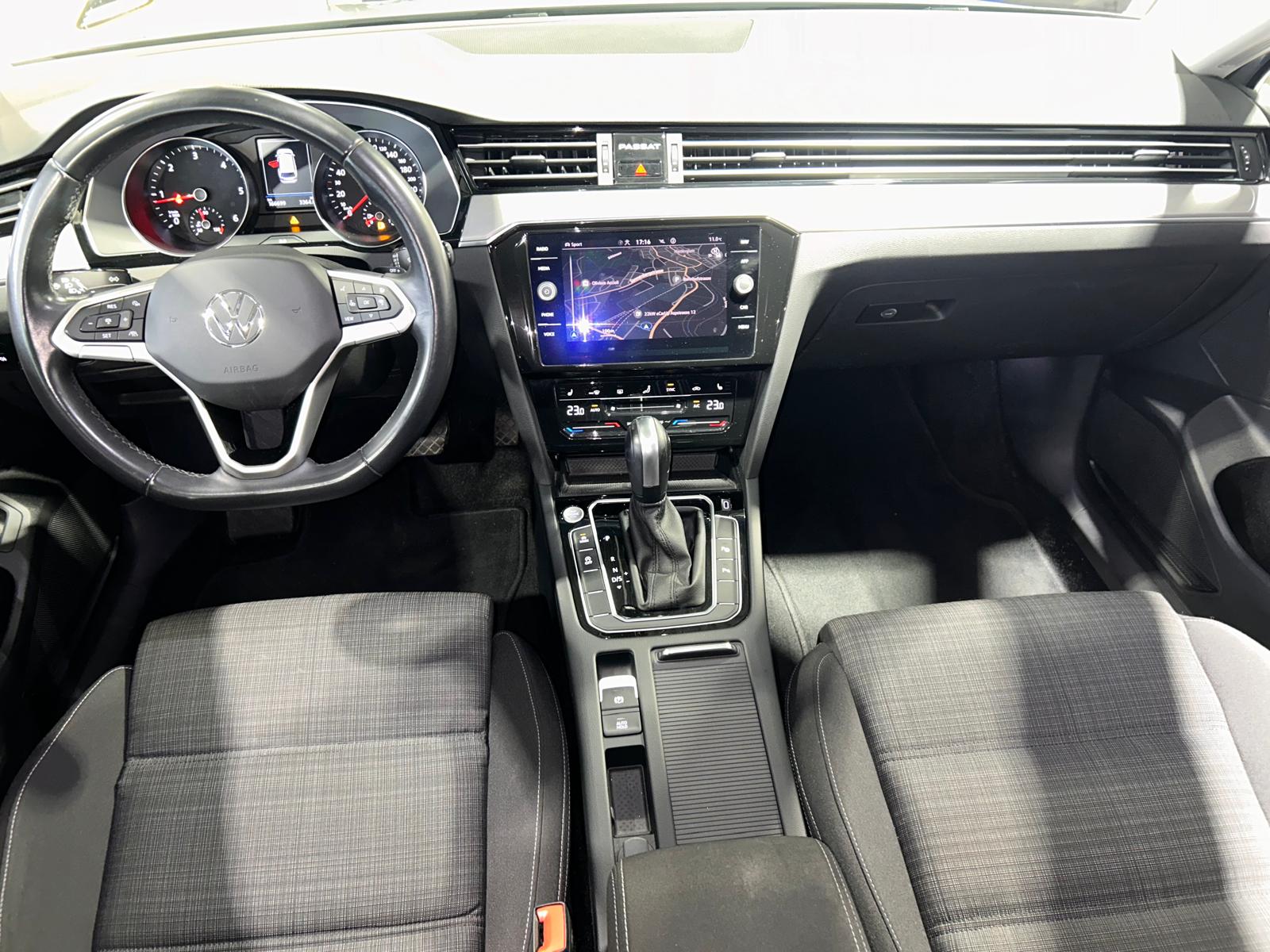 VW Passat Variant 2.0 TDI 150 Business DSG-image-13