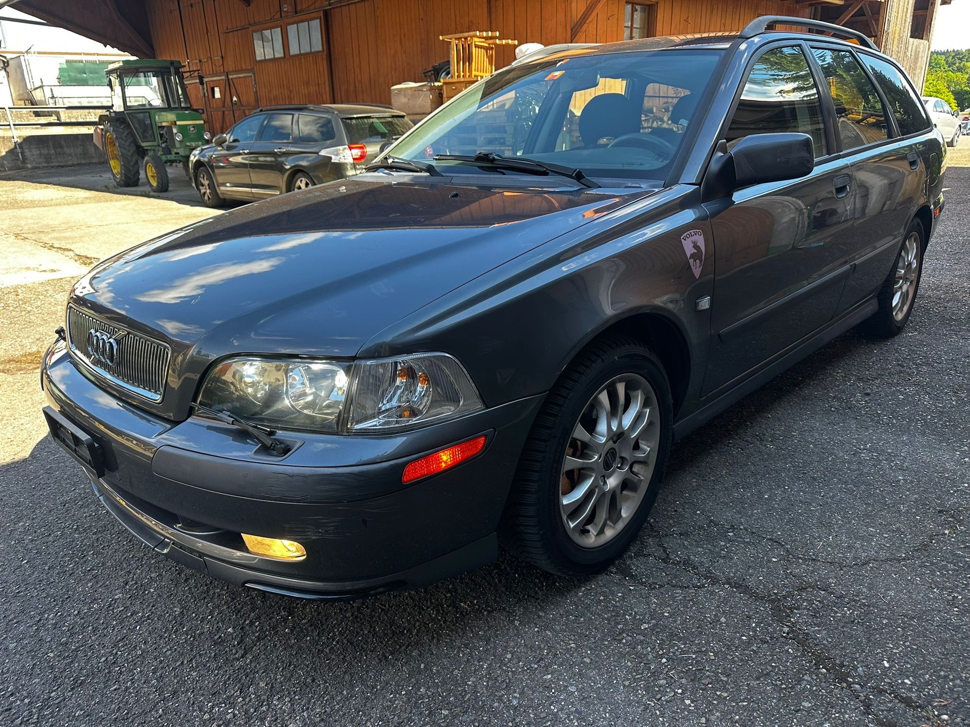 VOLVO V40 2.0T