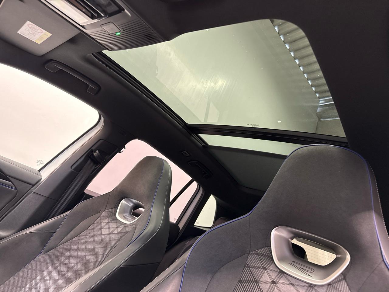 VW Tiguan 2.0 TSI R-Line 4Motion Black Style-image-4