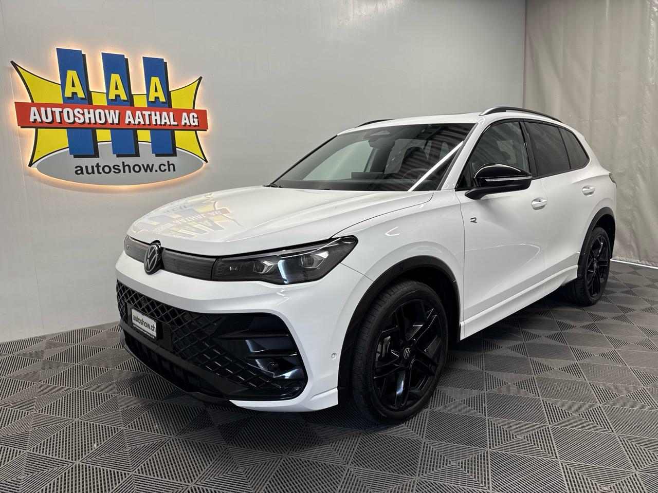 VW Tiguan 2.0 TSI R-Line 4Motion Black Style-image-0
