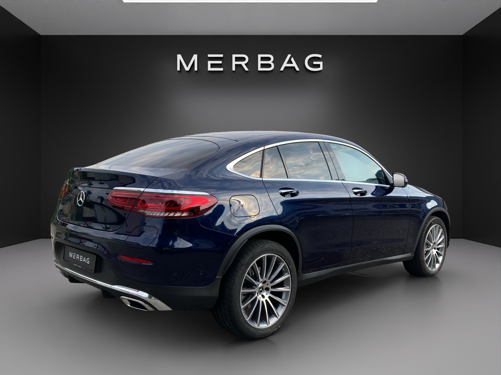MERCEDES-BENZ GLC Cou. 300 de AMG Li 4M-image-12