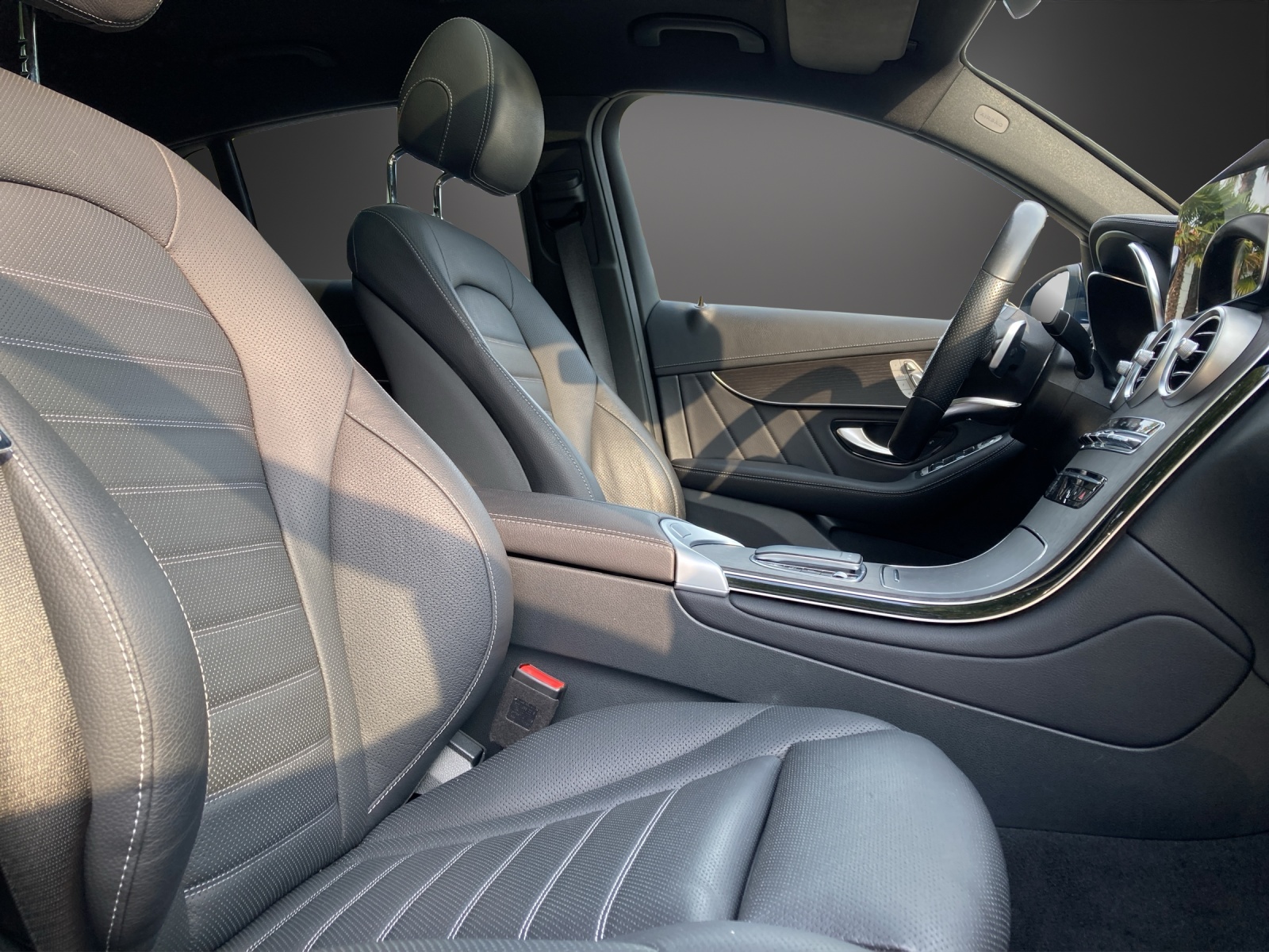 MERCEDES-BENZ GLC Cou. 300 de AMG Li 4M-image-6