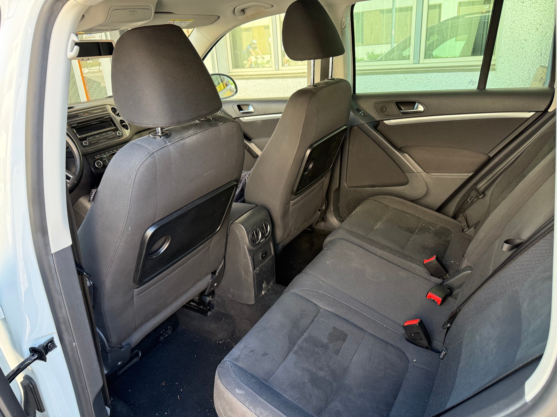 VW Tiguan 2.0 TDI BMT R-Line Design 4x2-image-7